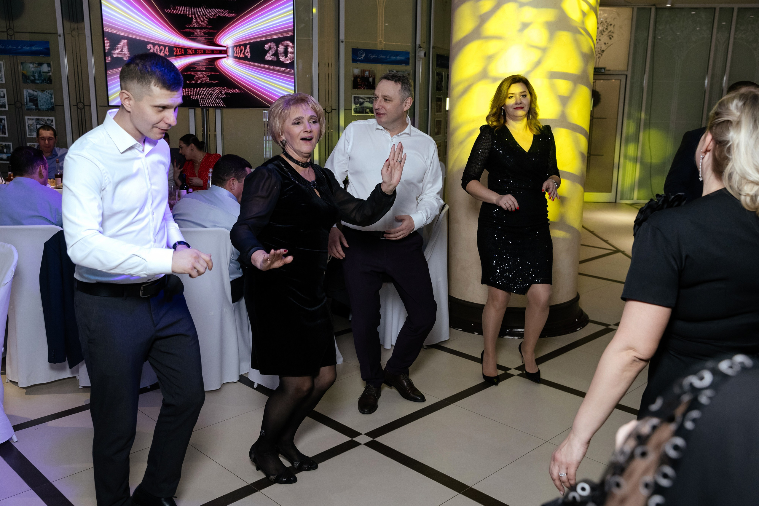 Олимп. Семейный фотограф — Макс Белогрудов