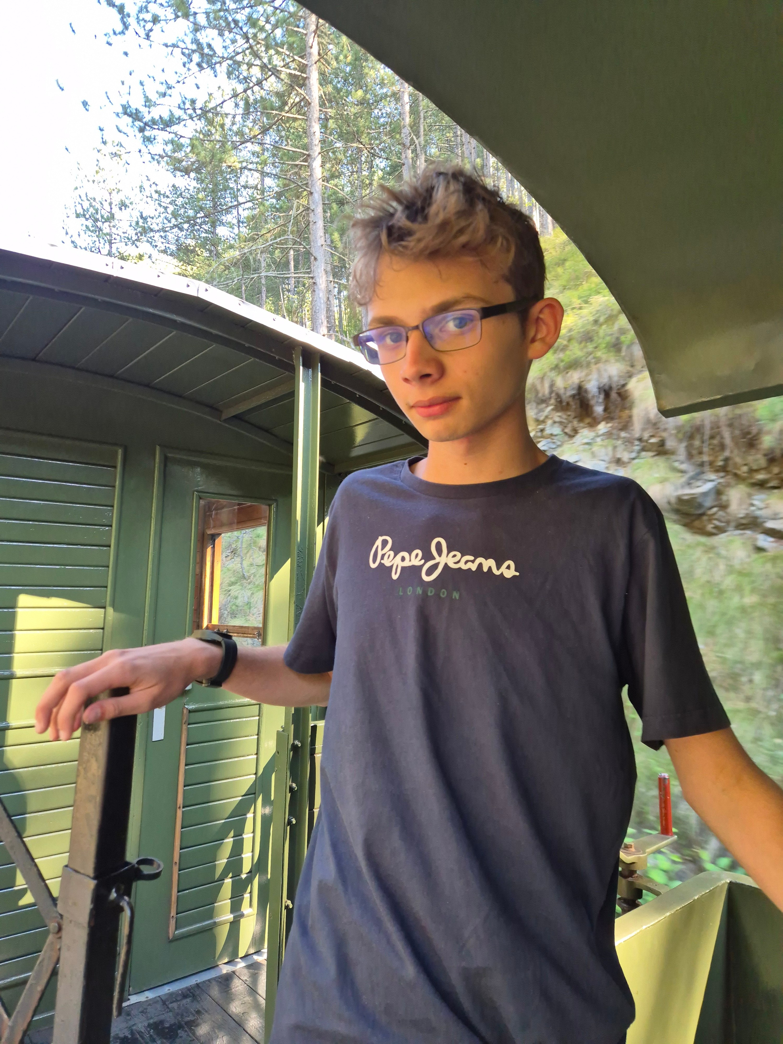 Изучили вокзал, всю технику вокруг и оценили местный ресторан. Спешить было некуда - планов на вечер особых не было