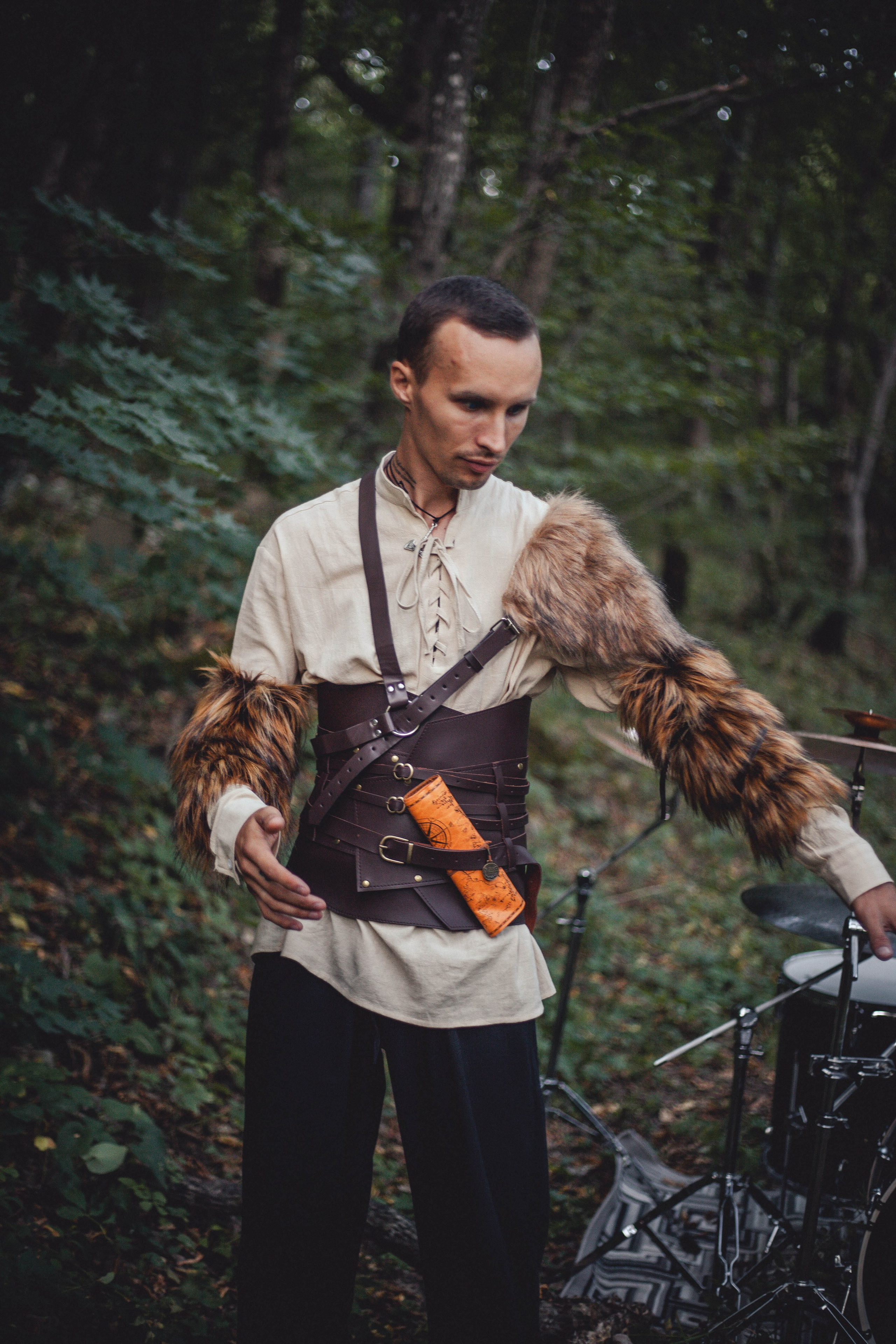 Клип. Уличный фотограф Города N