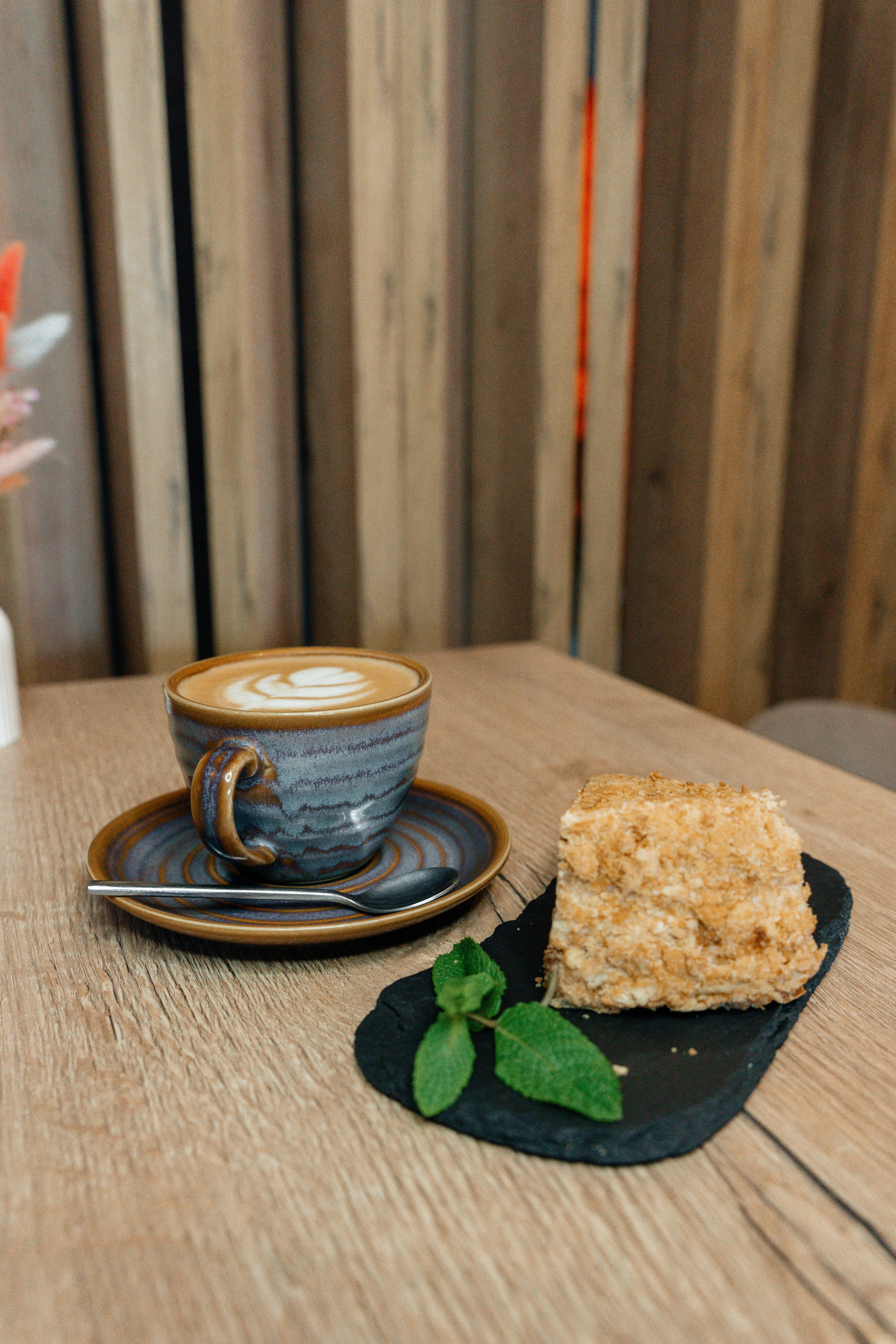 Контент- съёмка для кофейни «ЗАРЯД». Ваш семейный фотограф в Минске — Вика Трегубова