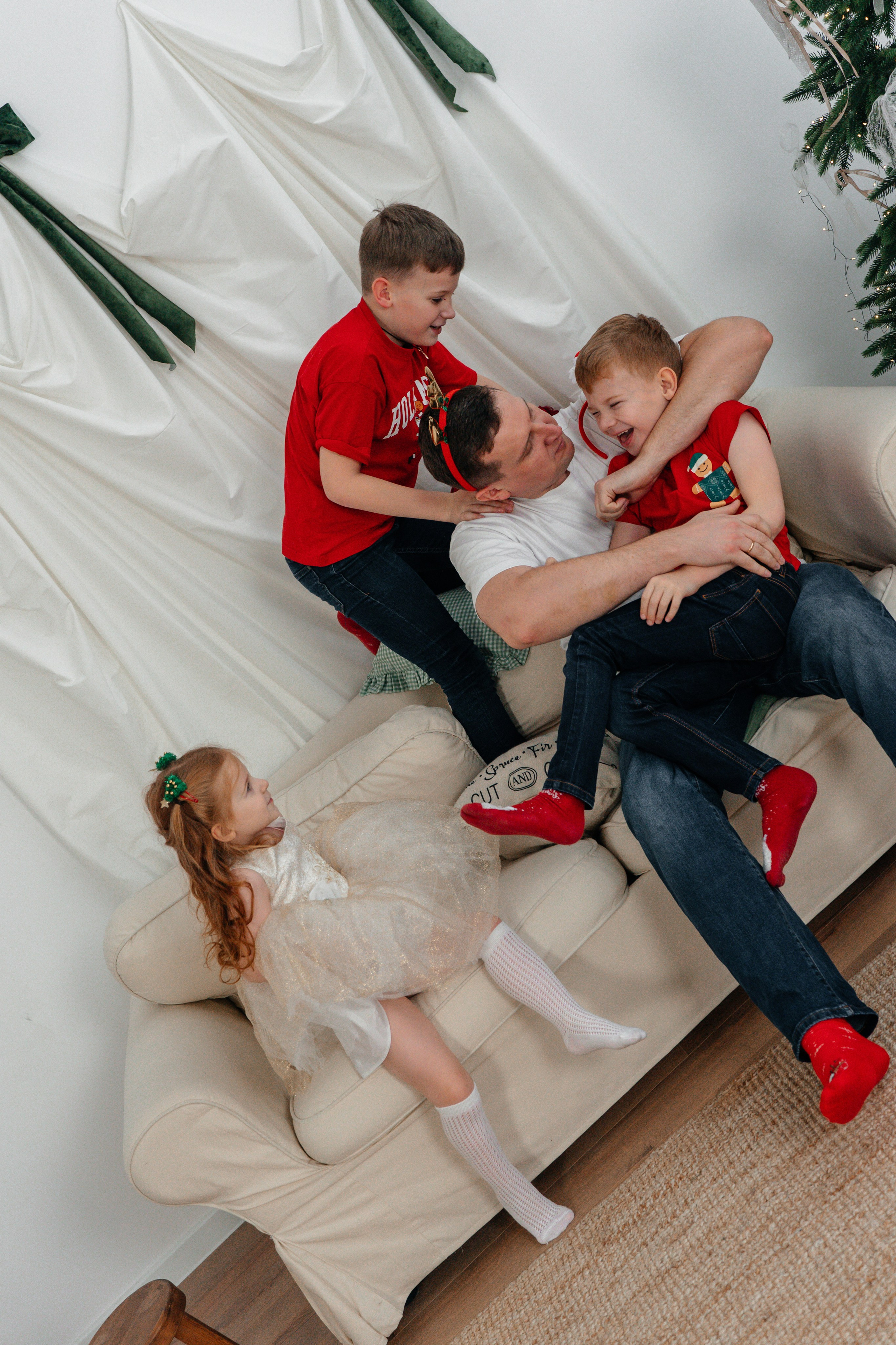 Семейная съёмка — Новый год. Ваш семейный фотограф в Минске — Вика Трегубова