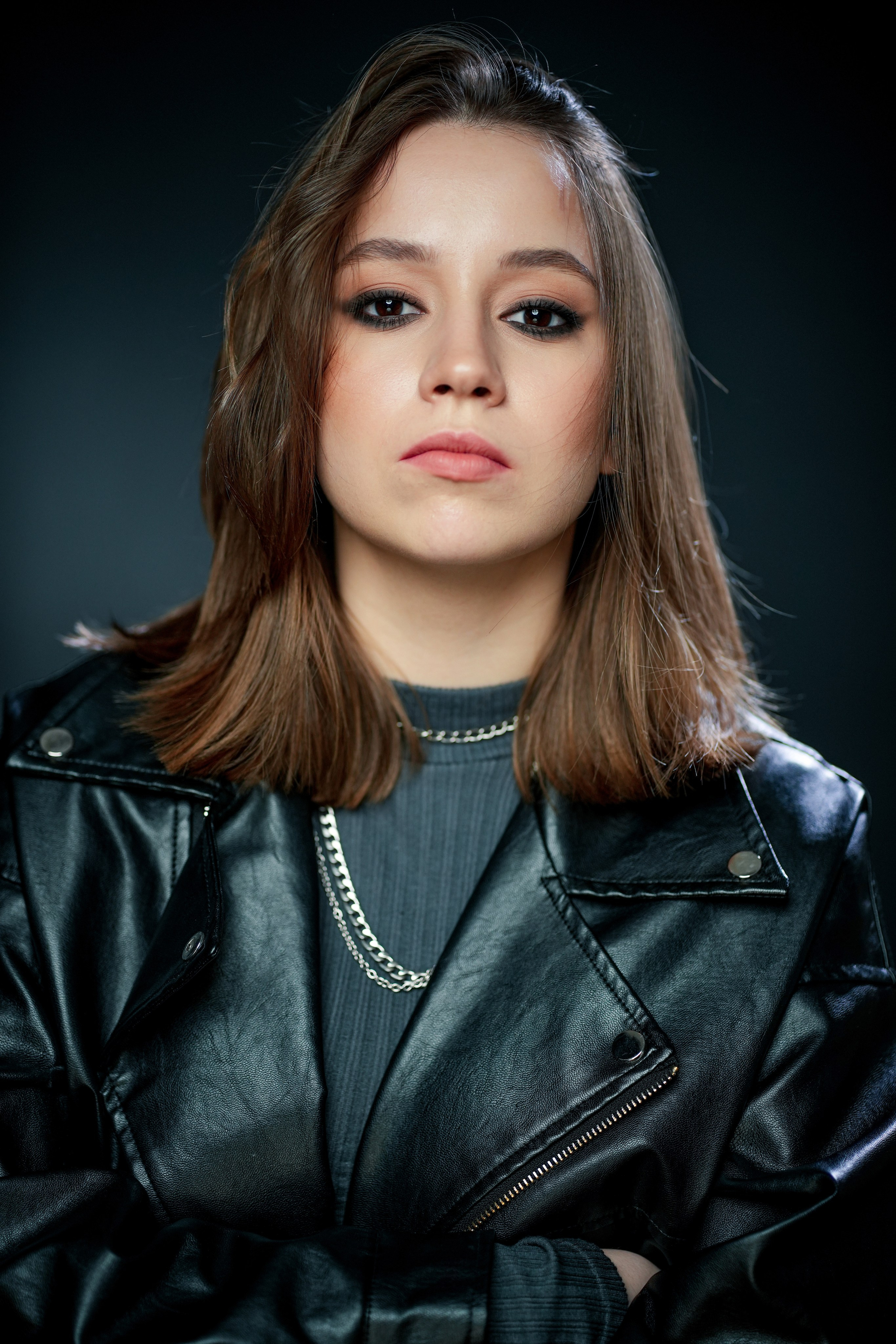 Актриса Алиса Семчук. Портретная съемка в Москве, студийный фотограф Игорь Фомин