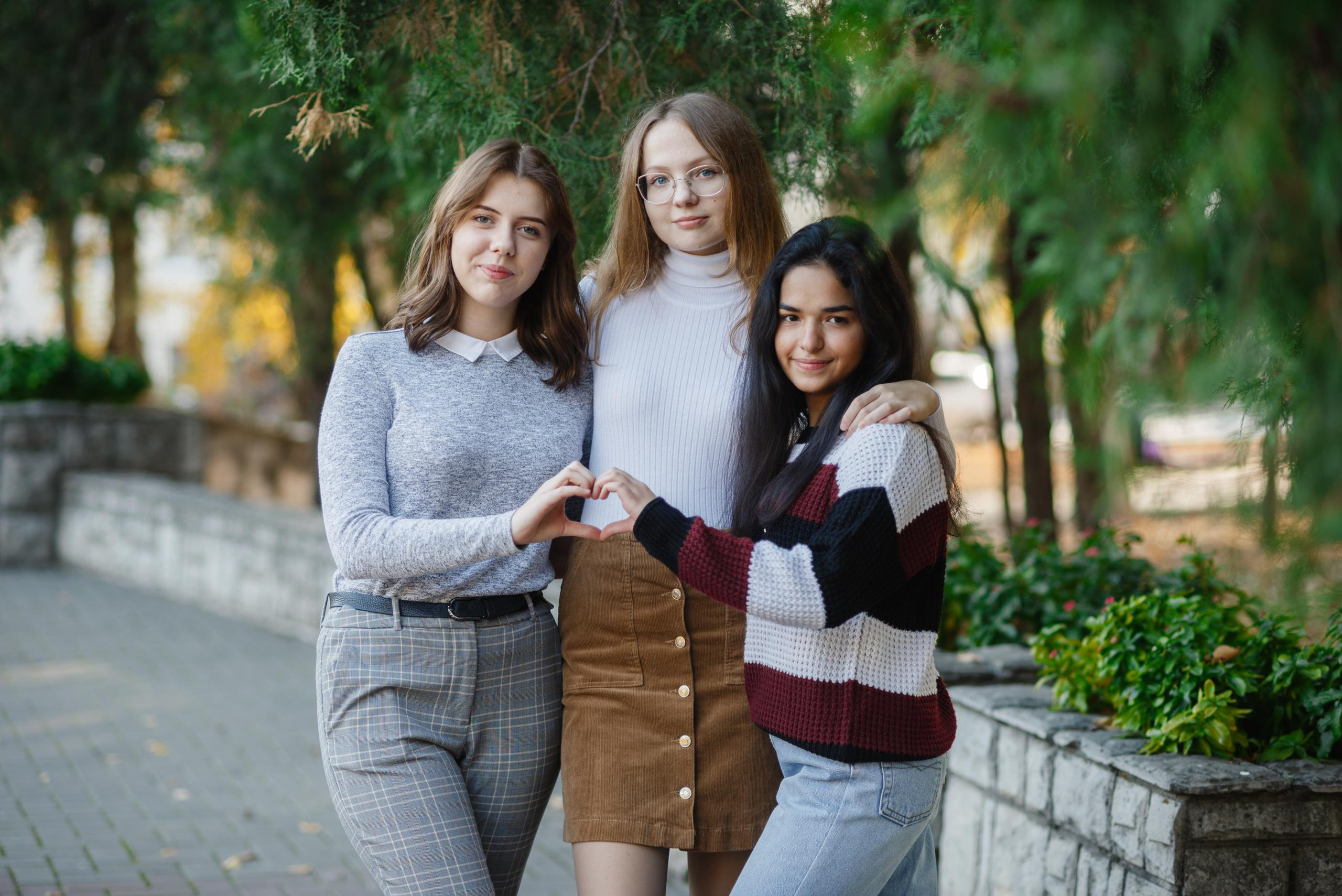 Уличная групповая съёмка. BookVa-выпускные альбомы