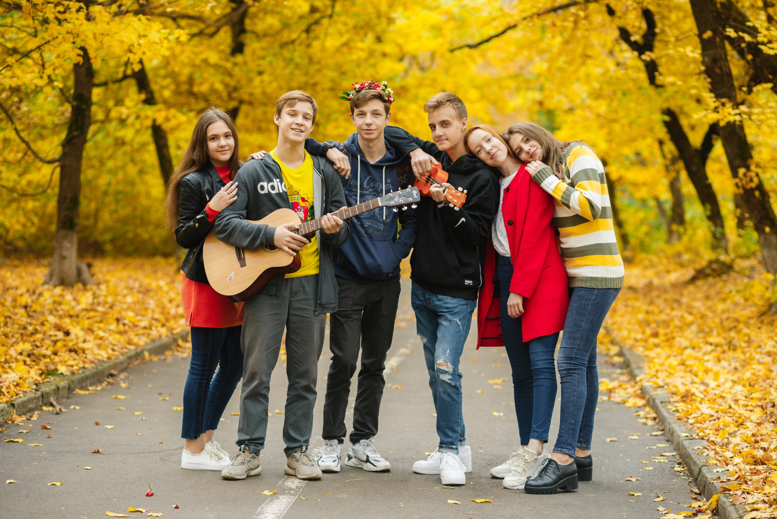 Уличная групповая съёмка. BookVa-выпускные альбомы