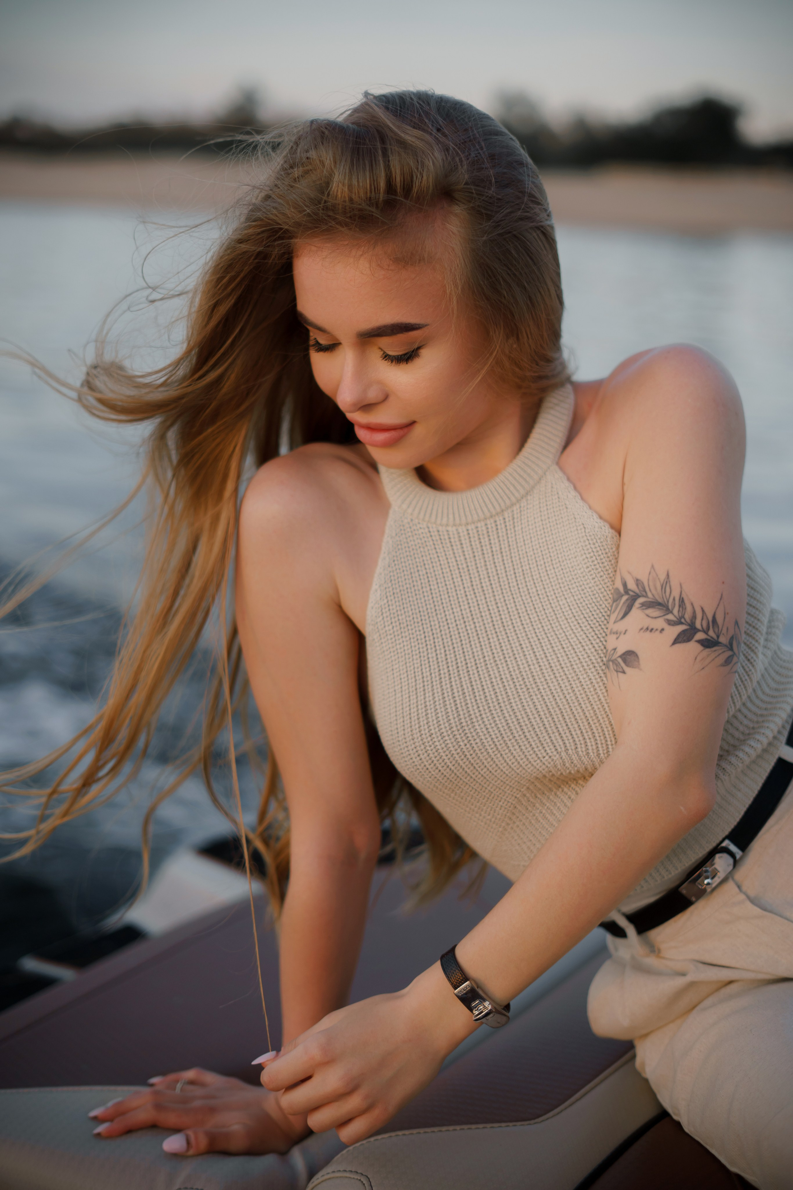 Рома и софа. Фотограф Валерия Крахмалева