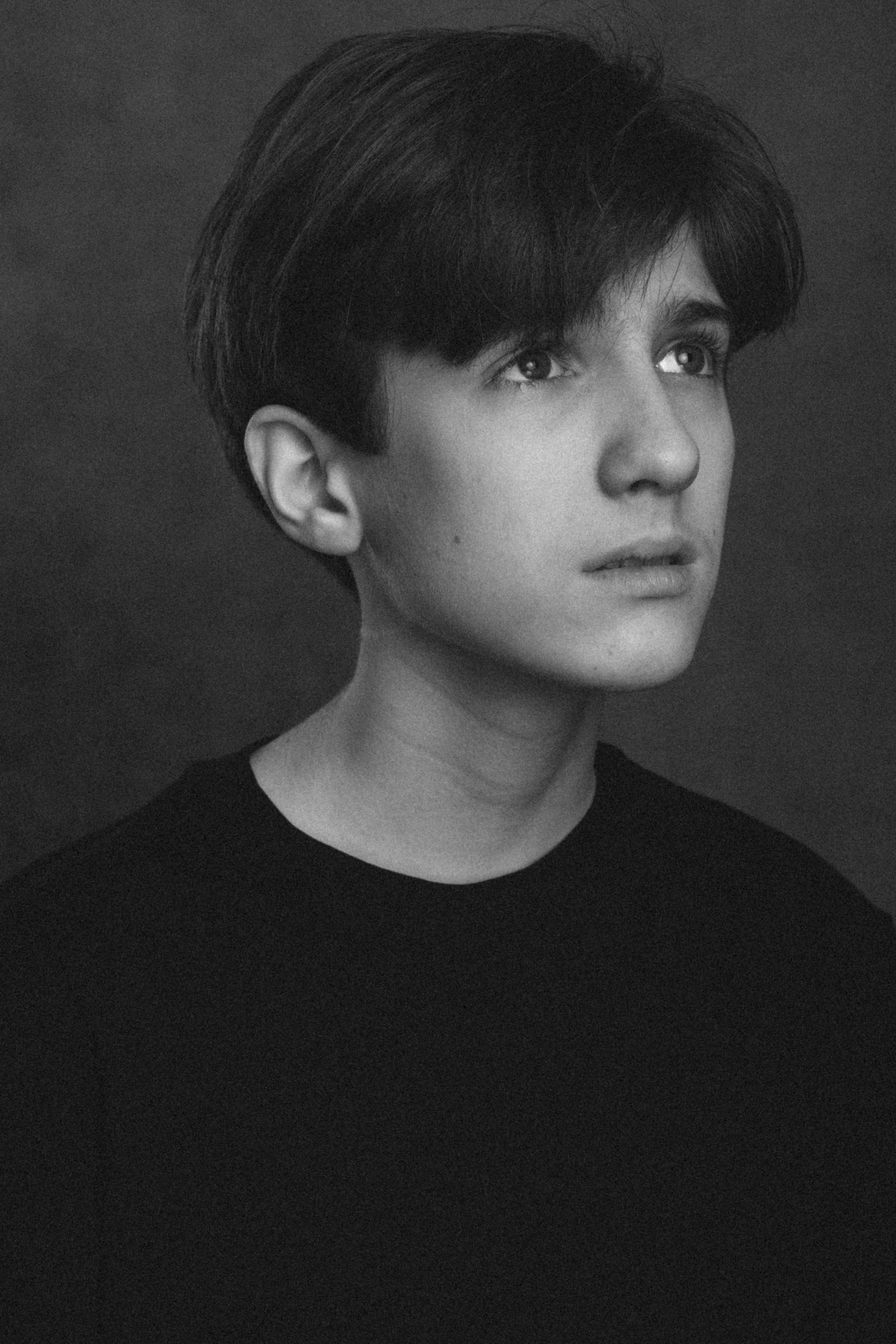 АРТЕМ. Я фотограф из Москвы к Вашим услугам