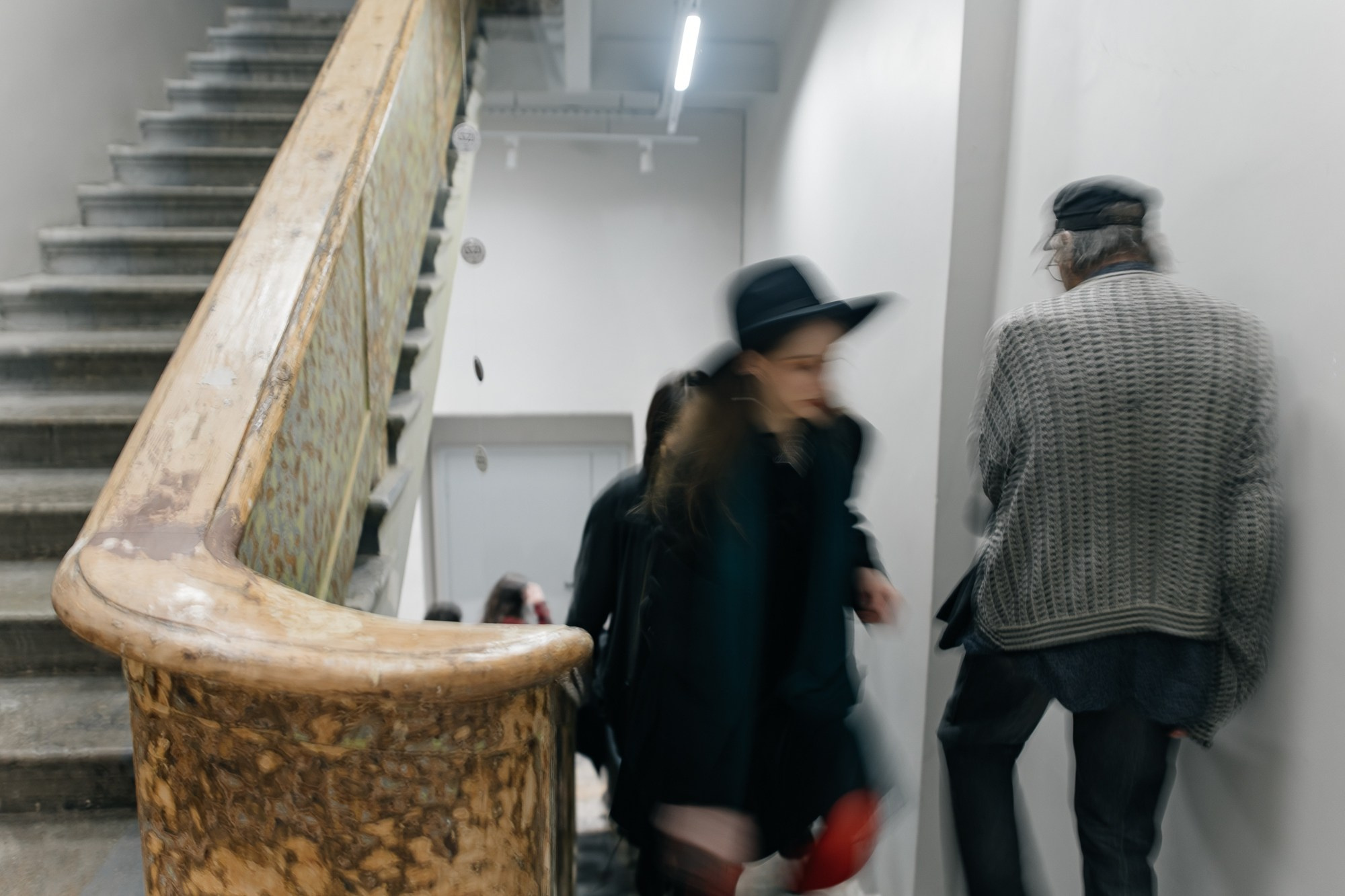 IZZI ROOM | Открытие выставки | май 2025. Репортажный фотограф в Санкт-Петербурге СПБ Алиса Ческидова на ваше мероприятие