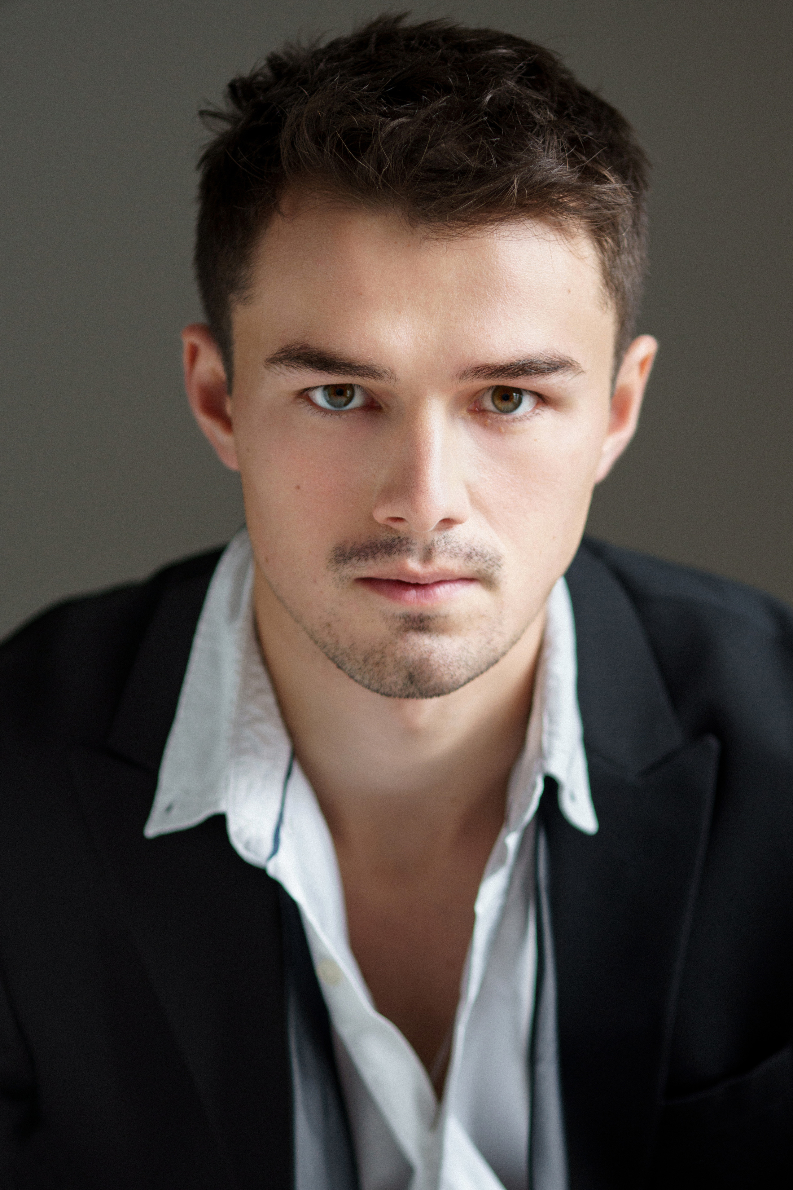 Актёрские портреты. Актёрский хэдшот. Профессиональный фотограф в Москве Дмитрий Постнов / Niko Nikolas