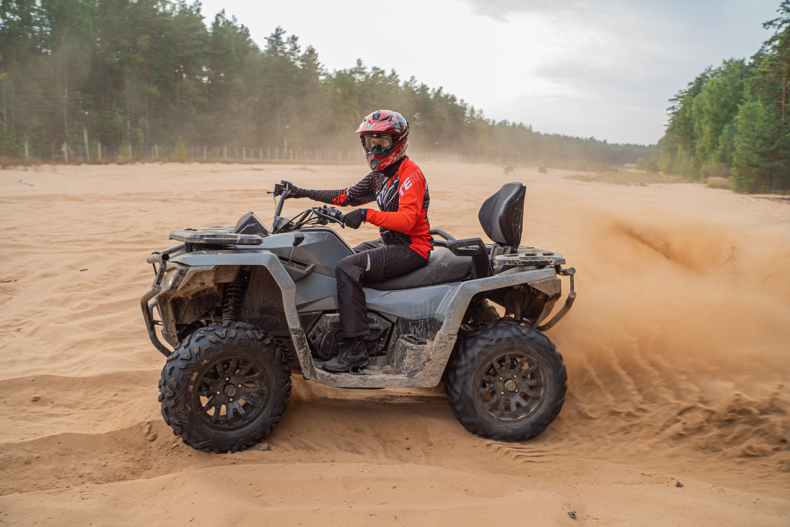 Квадровыезд —спортивный репортаж в Ленинградской области. Свадебный, семейный, портретный, репортажный фотограф в Санкт-Петербурге