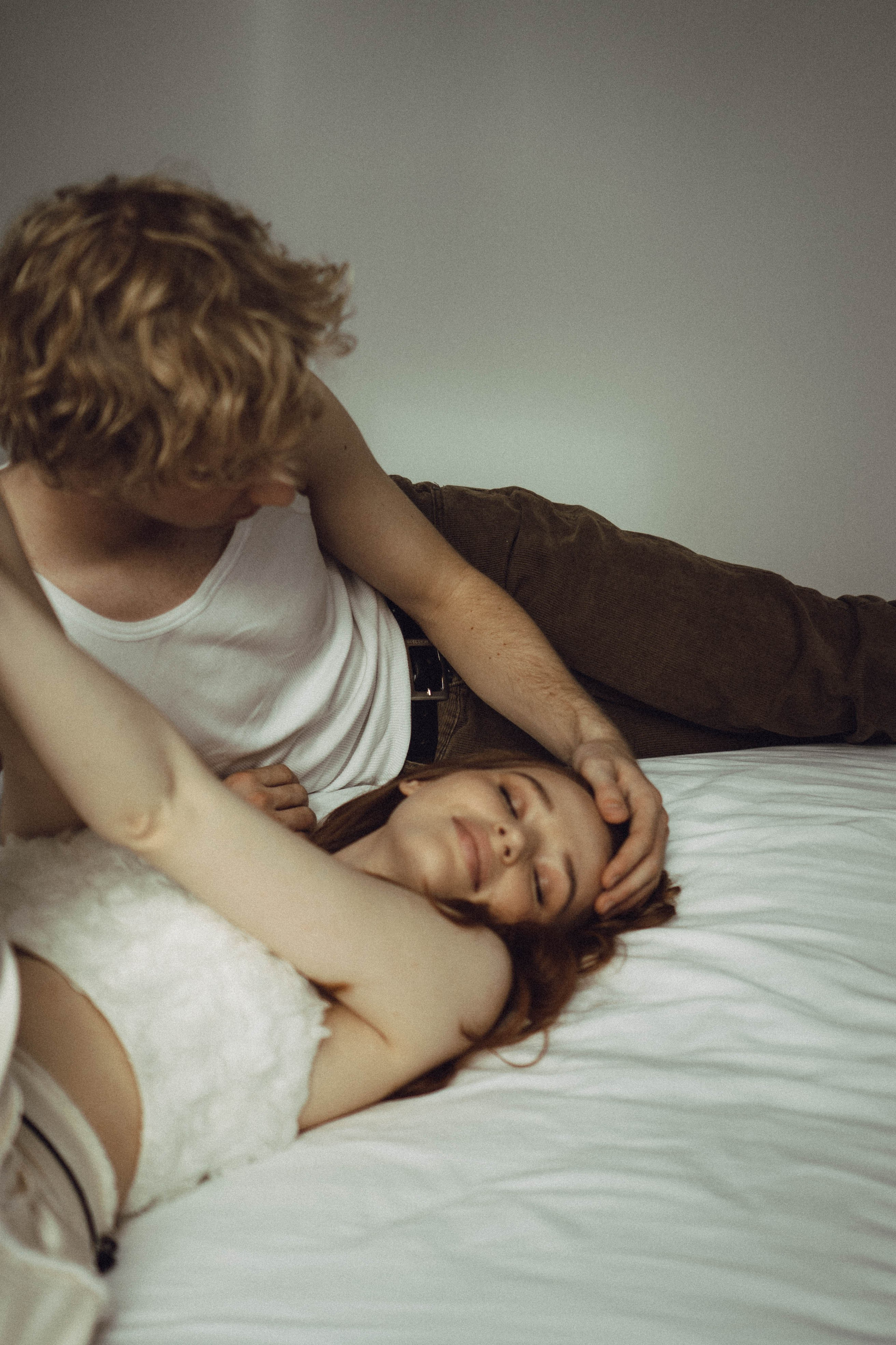 СВАДЕБНАЯ СЬЕМКА В ОТЕЛЕ. СБОРЫ ЖЕНИХА И НЕВЕСТЫ И ТАКЖЕ ТОР И ПОДГОТОВКА К ПРОГУЛКЕ. Профессиональный фотограф, Санкт-Петербург — Виктория Богомолова