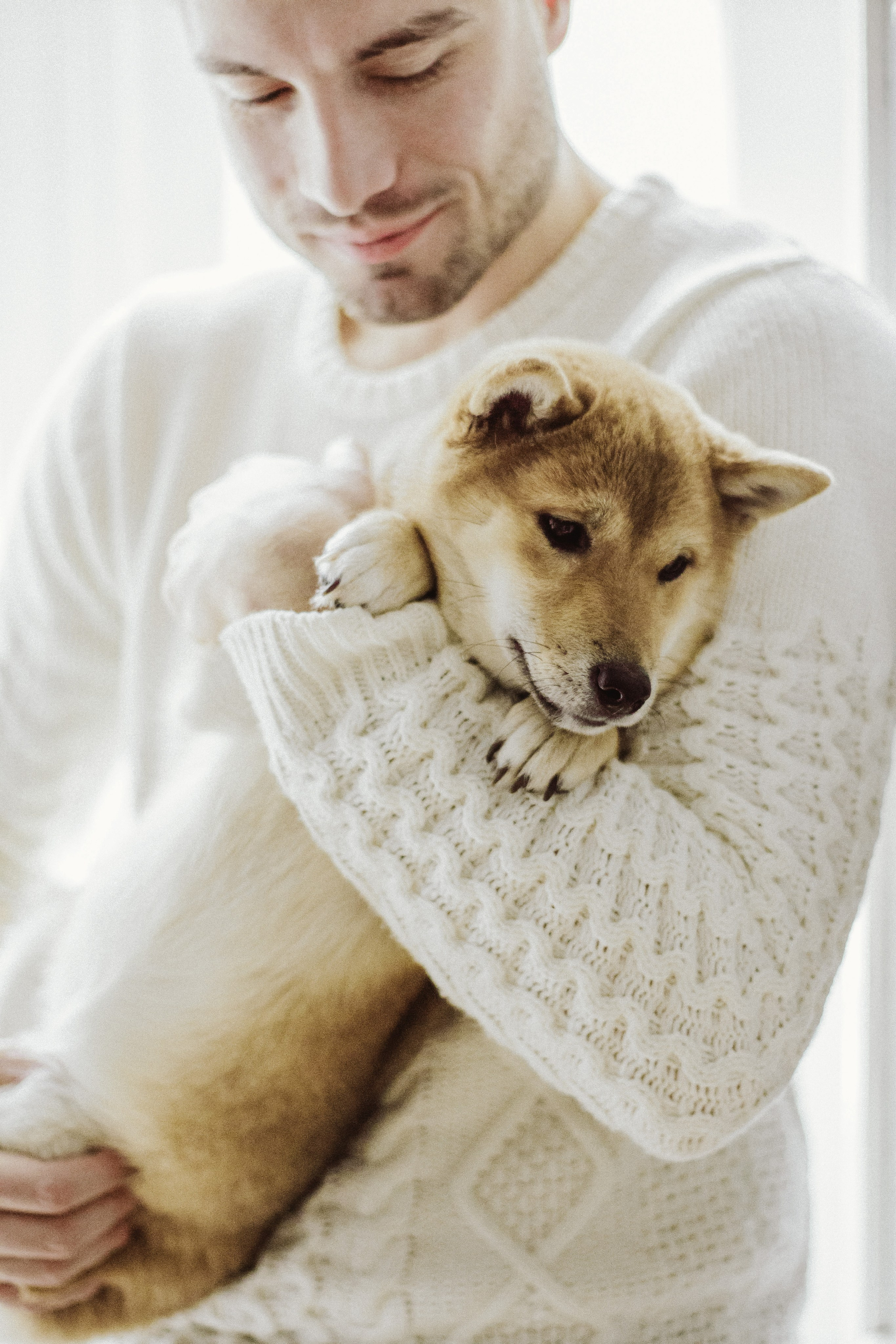 Уютная зимняя фотосессия для двоих дома