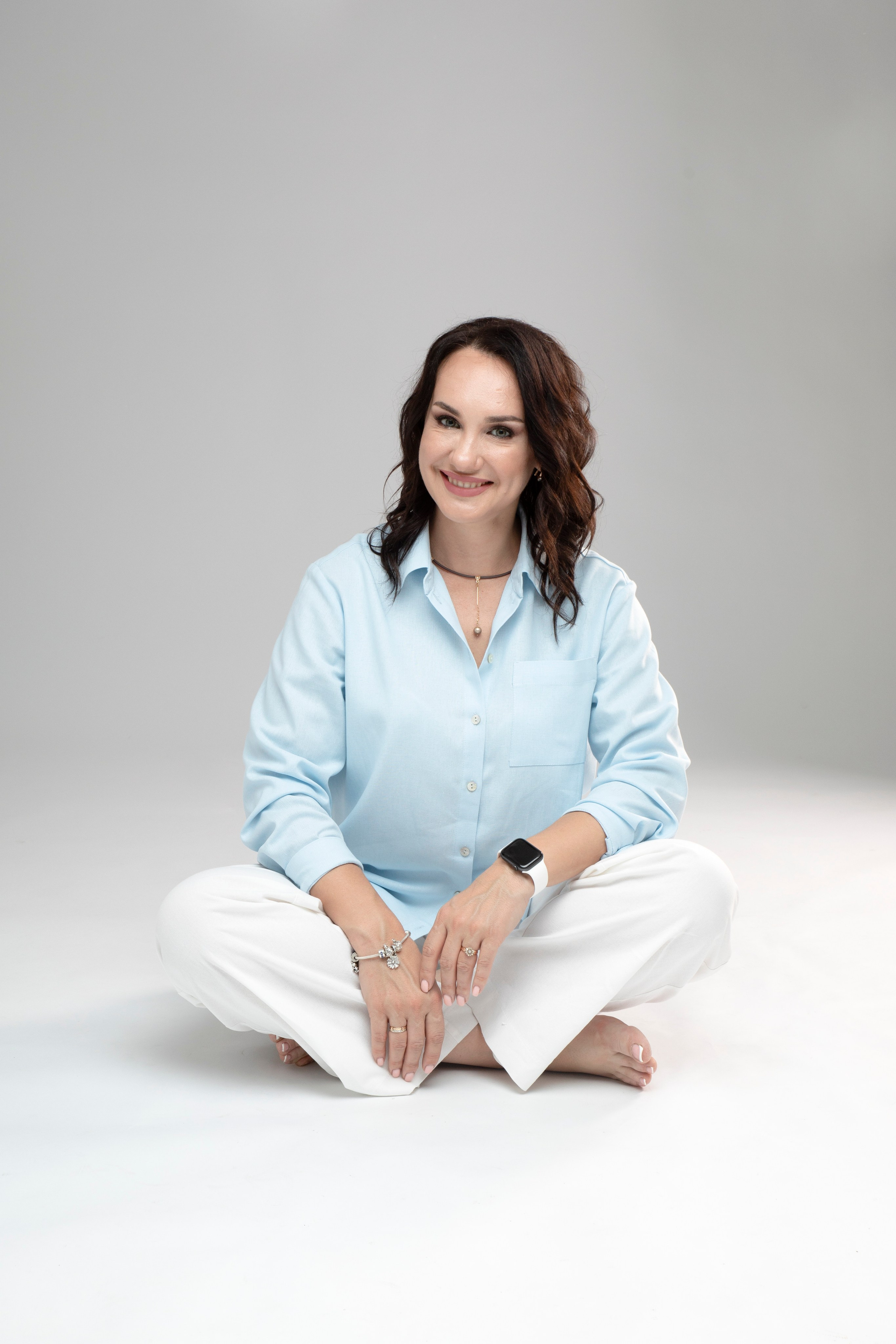 Женский, бизнес портрет фотосессия в городе Алматы. Фотограф беременности, новорожденных и детей до года в г. Алматы|Totofoto