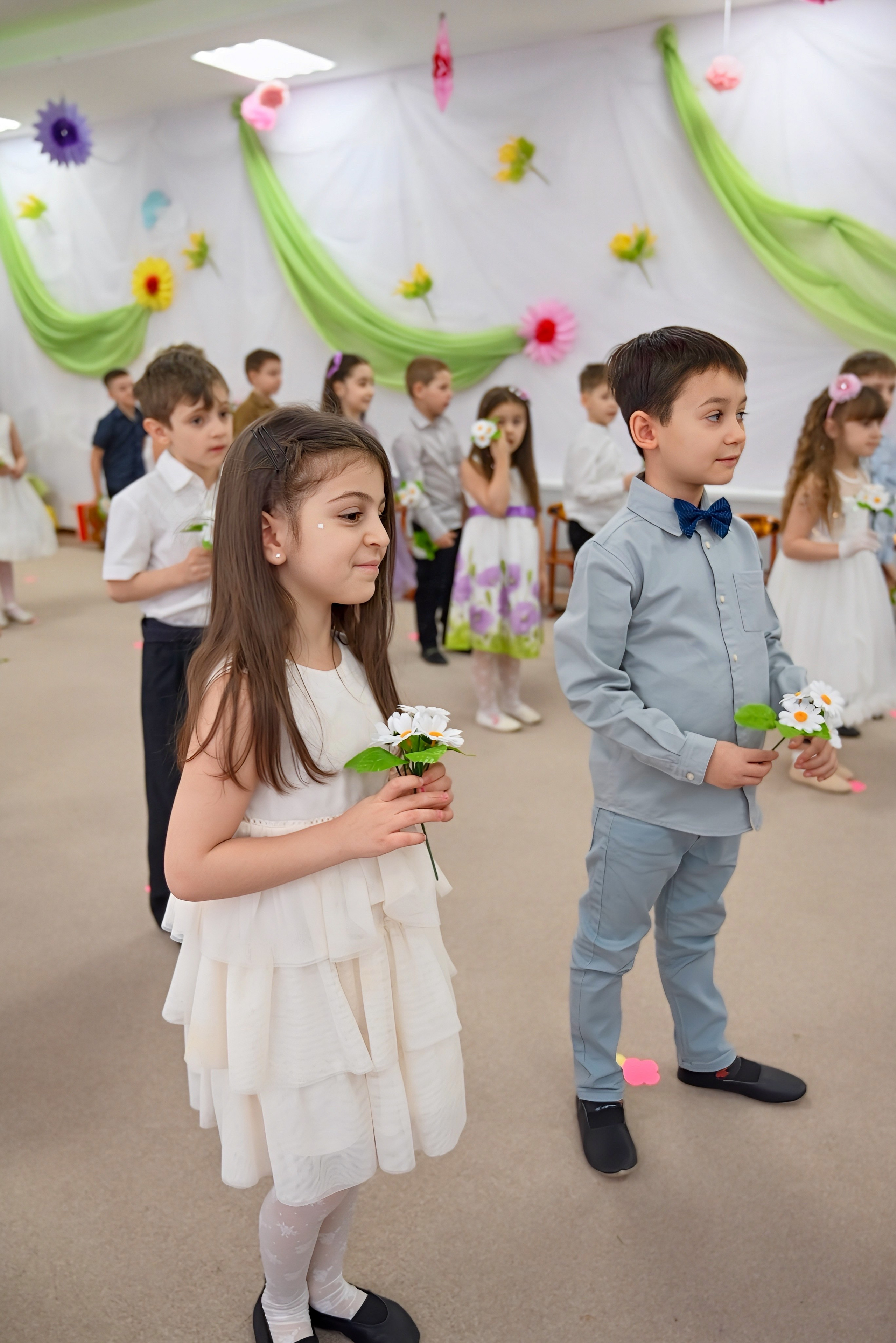 Праздник в группе Цветик семицветик. Семейный и детский фотограф Москва