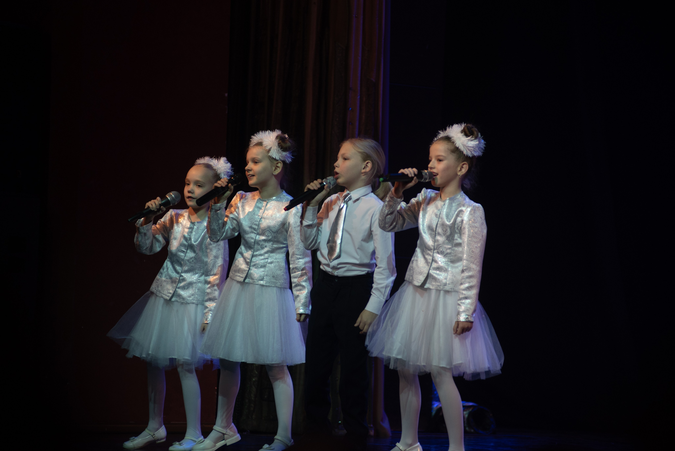 Отчетный концерт ДШИ «Гармония» «Зимняя гармония». Фотограф новорожденных, семейный детский в Тюмени Татьяна Морозова