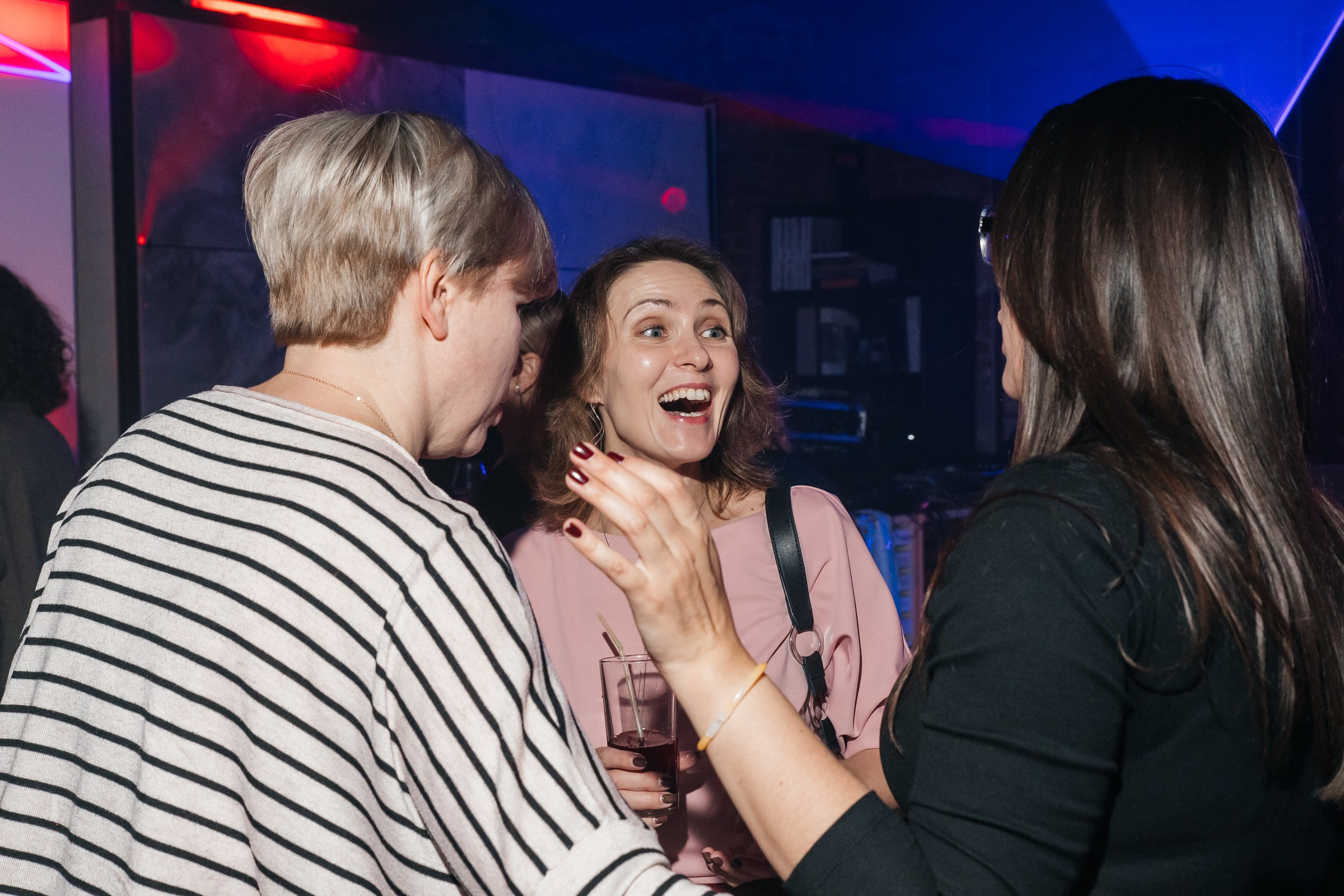 Вечеринка в Coswick. Свадебный и репортажный фотограф в Новосибирске Федор Гладков