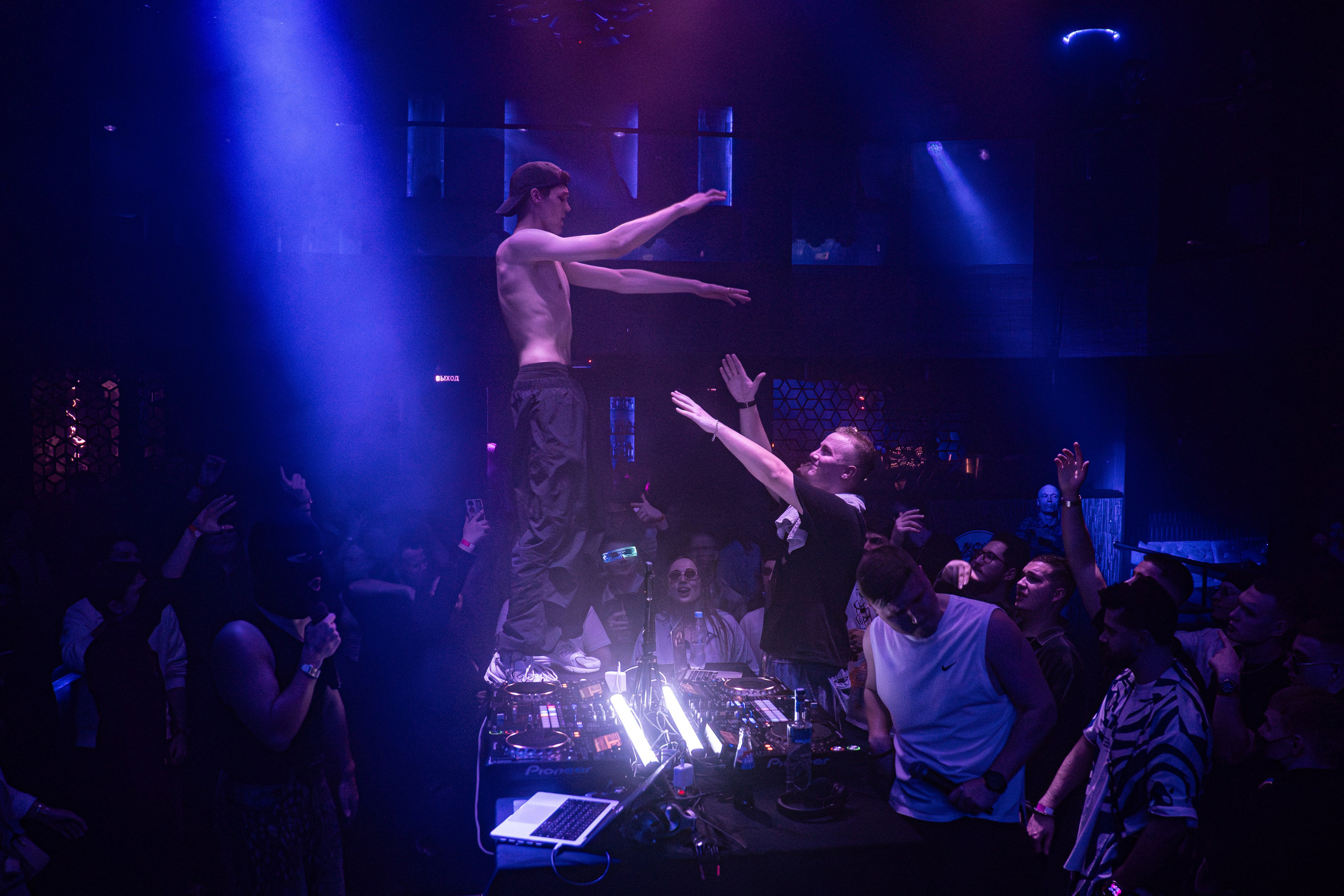 Face to face в Loona club. Фотограф в Хабаровске