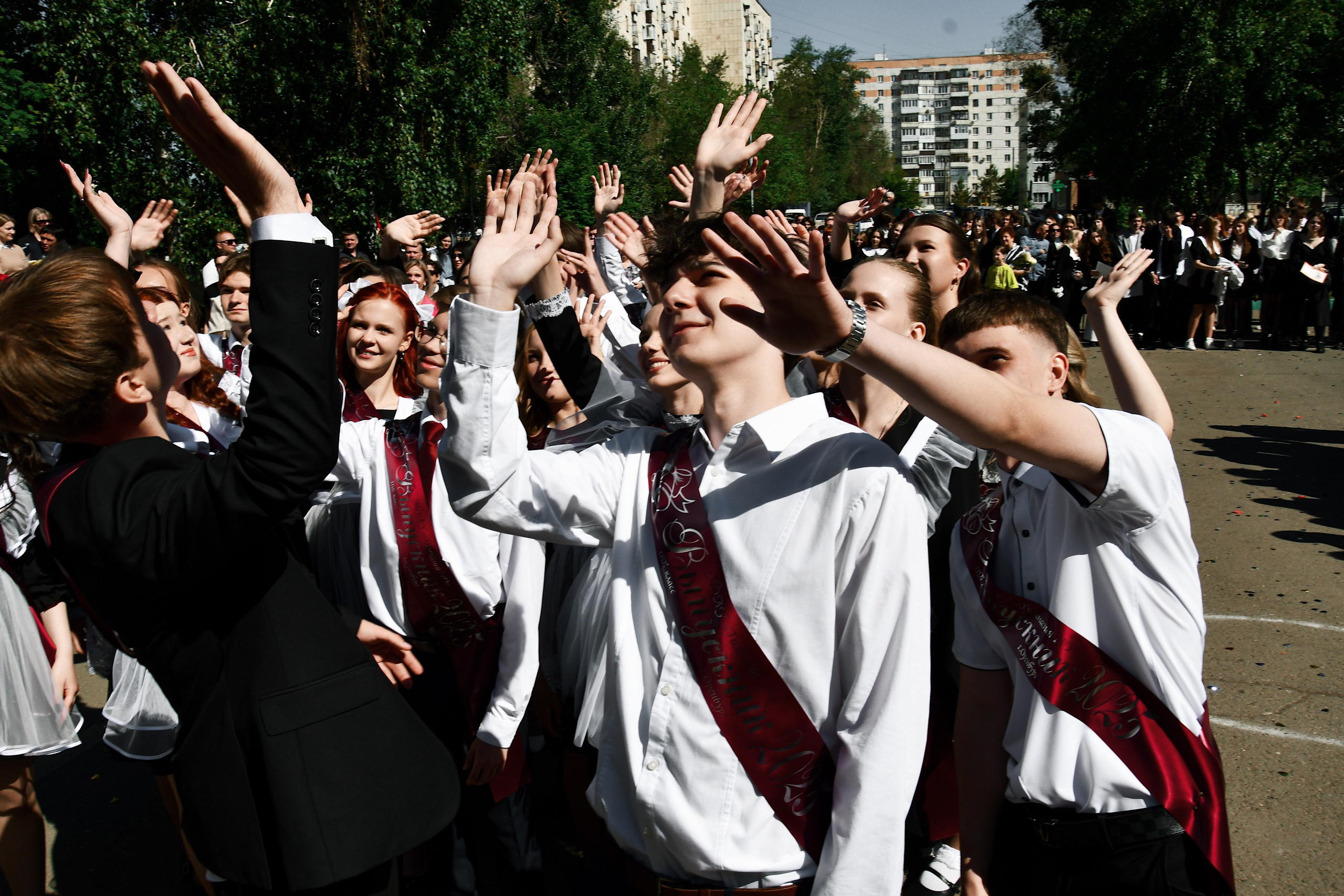 Линейка Гимназия Nº3. Фотограф Оренбург I Кристина Подольская
