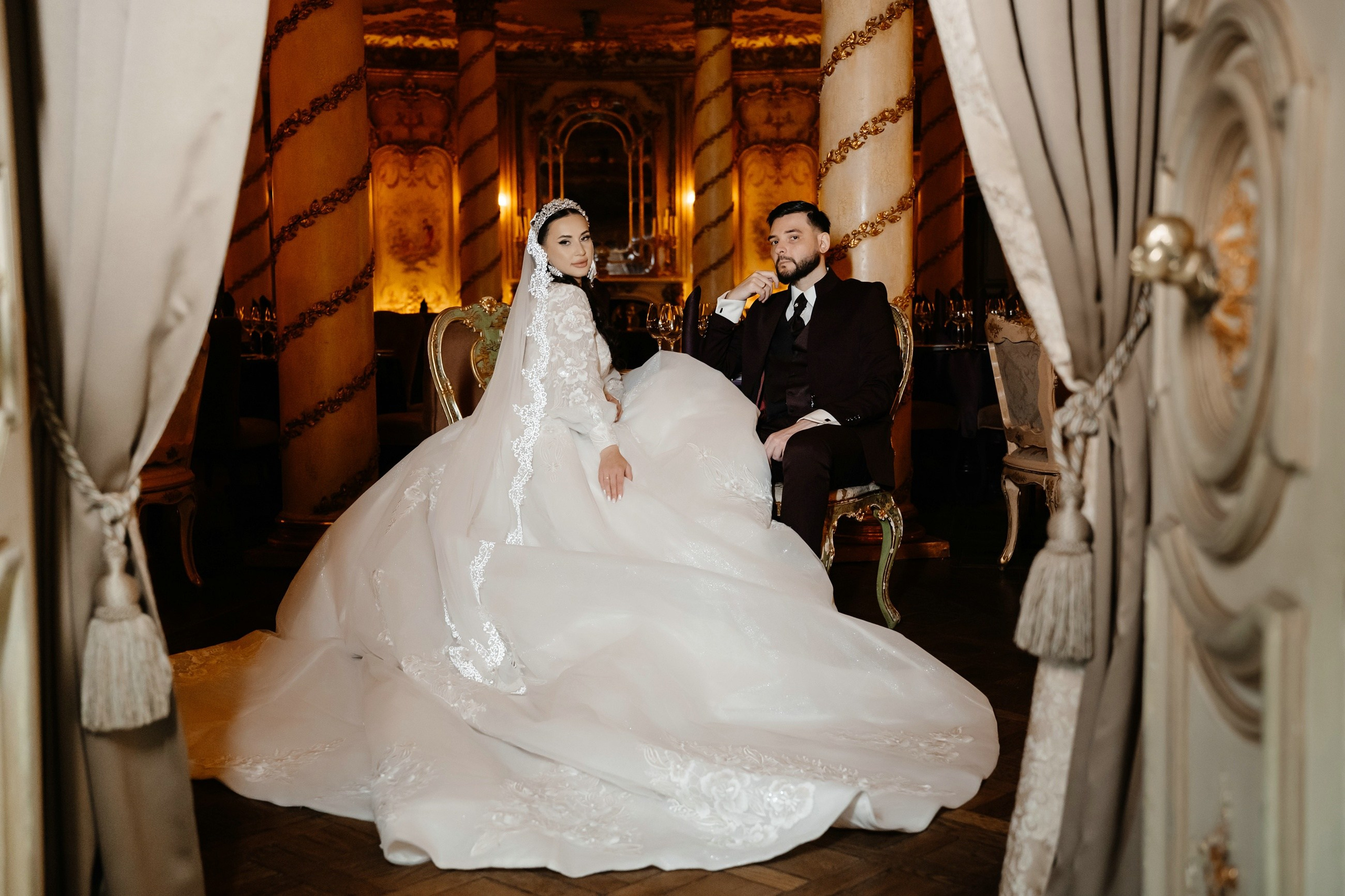 Свадебная фотосессия в ресторане Турандот. Свадебный и семейный фотограф в Москве Светлана Зоткина