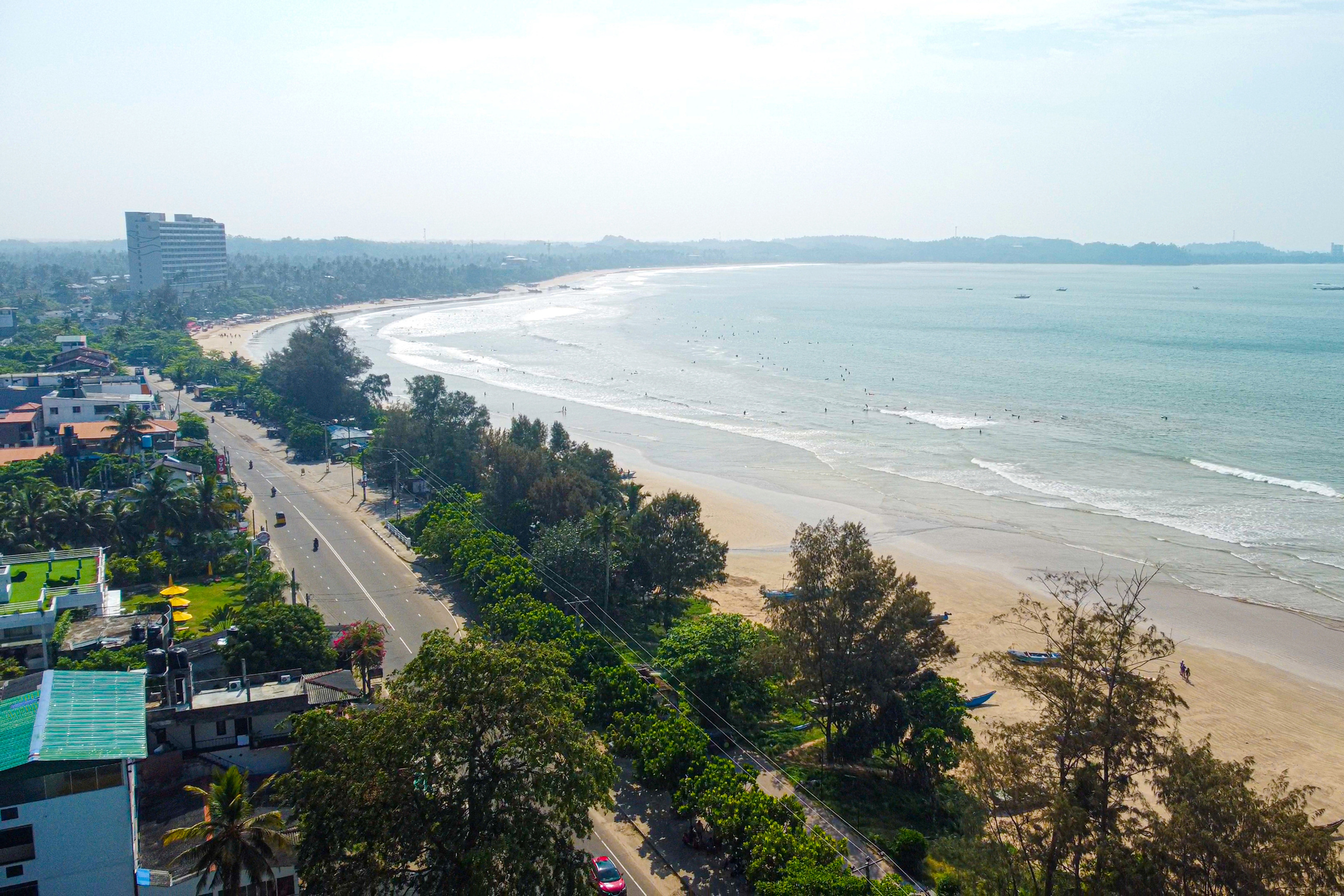 Surf_land. Ведущий на праздник в Москве / Денис Аганин