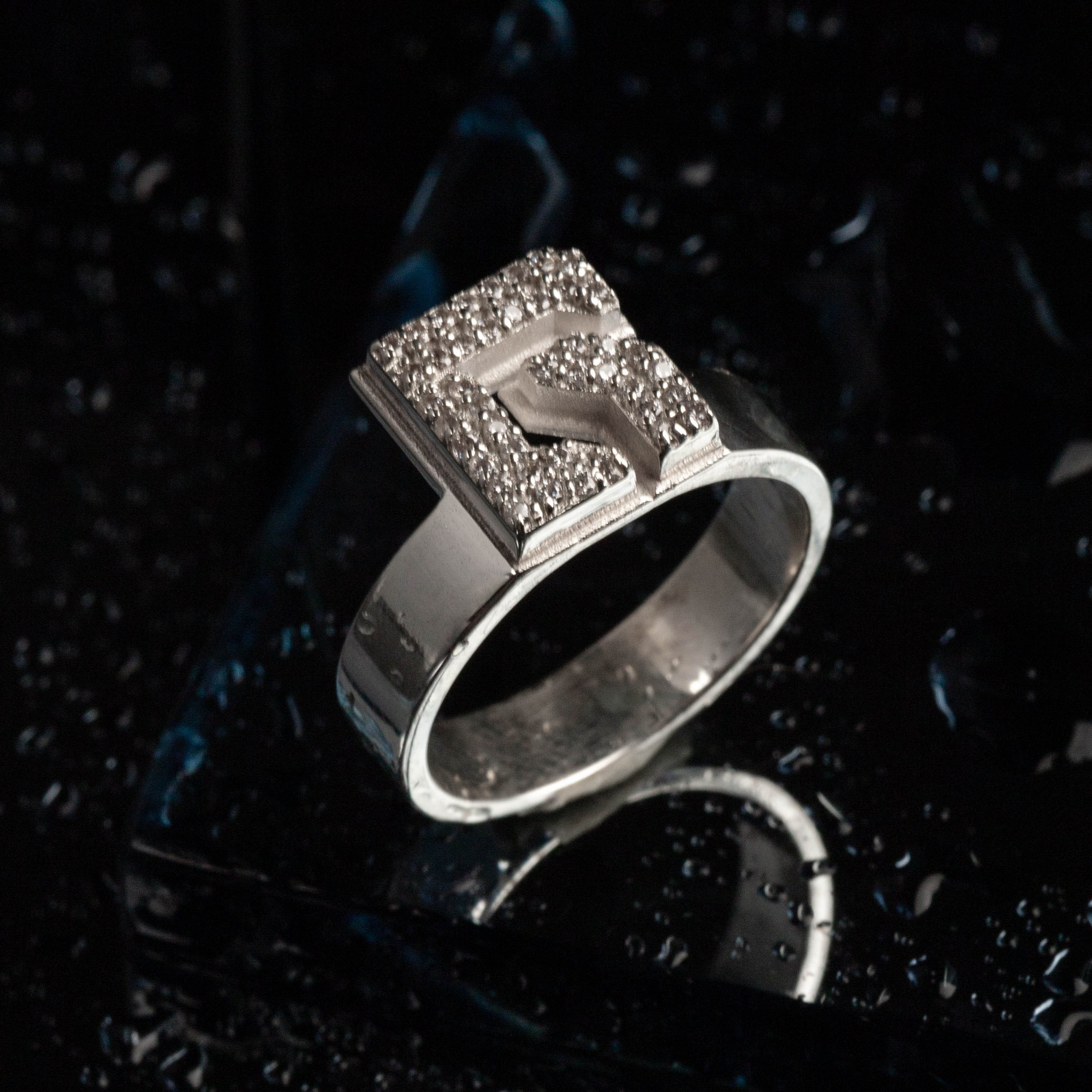 Ювелирные украшения. Предметный фотограф в Крыму Ольга Шестакова