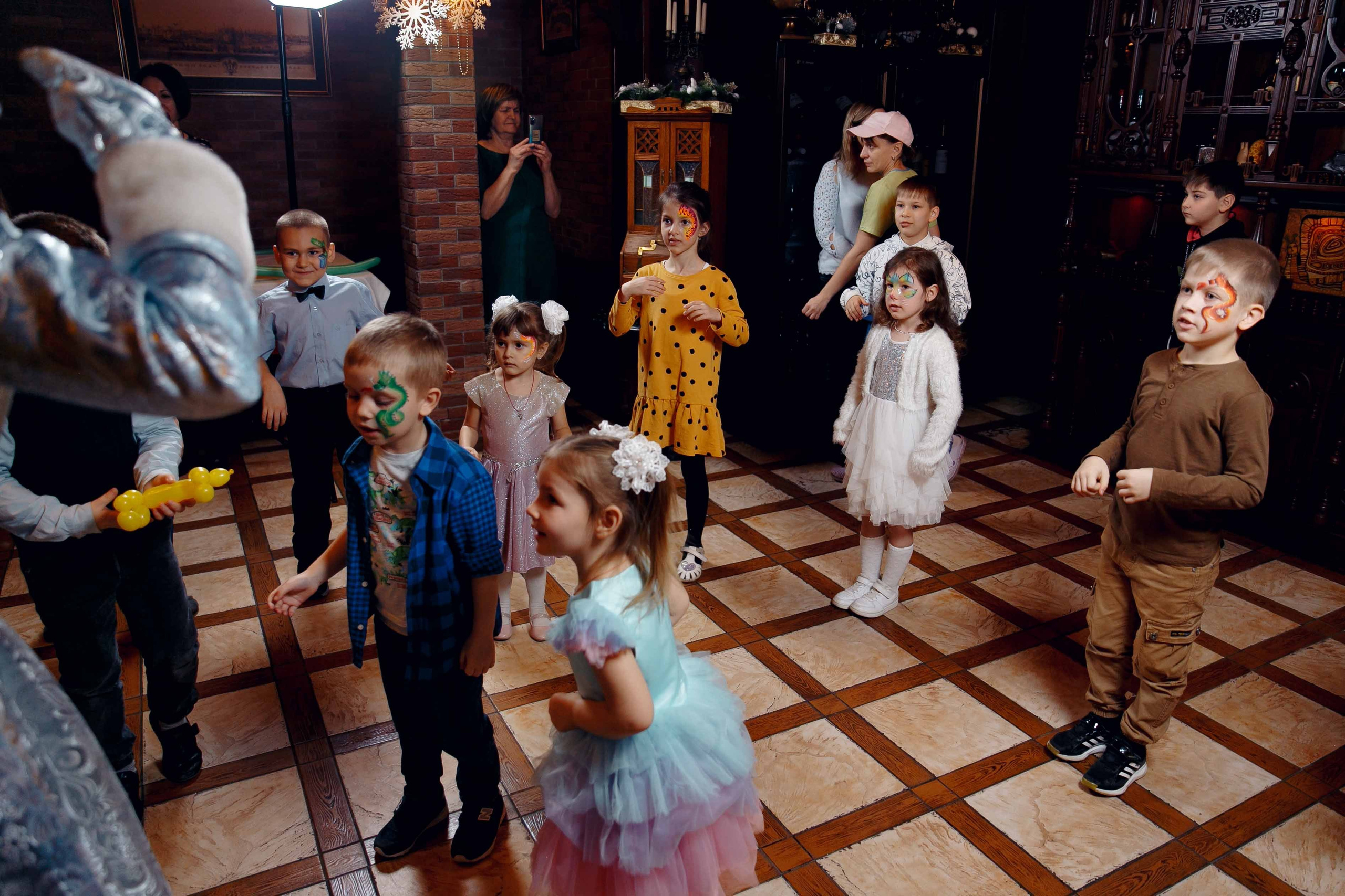 Елка в «Пенатах». Ваш репортажный фотограф Артемий Антонов