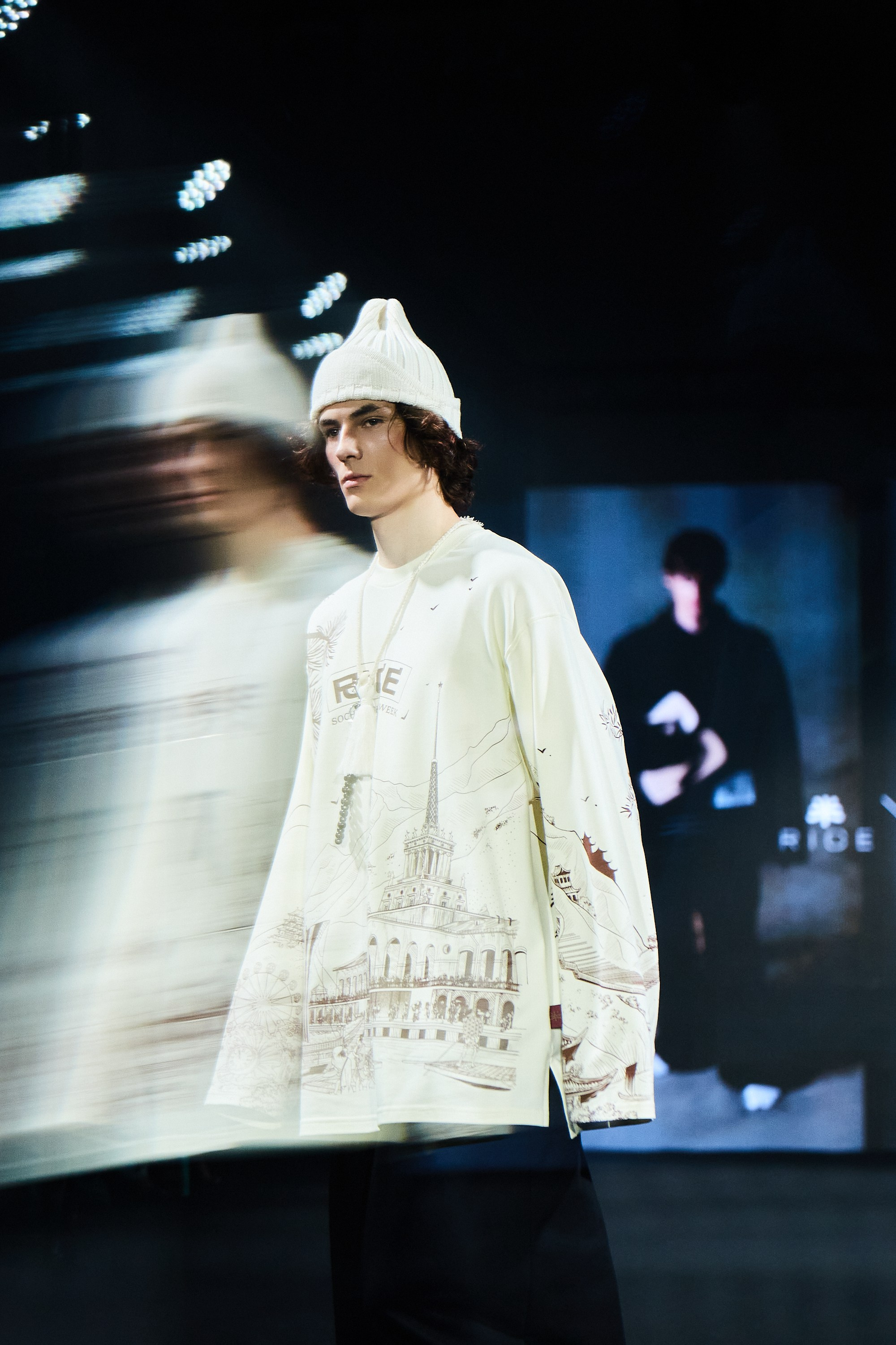 Sochi Fashion Week май 2026. Профессиональный фотограф в Сочи Виктория Джой. Обучение