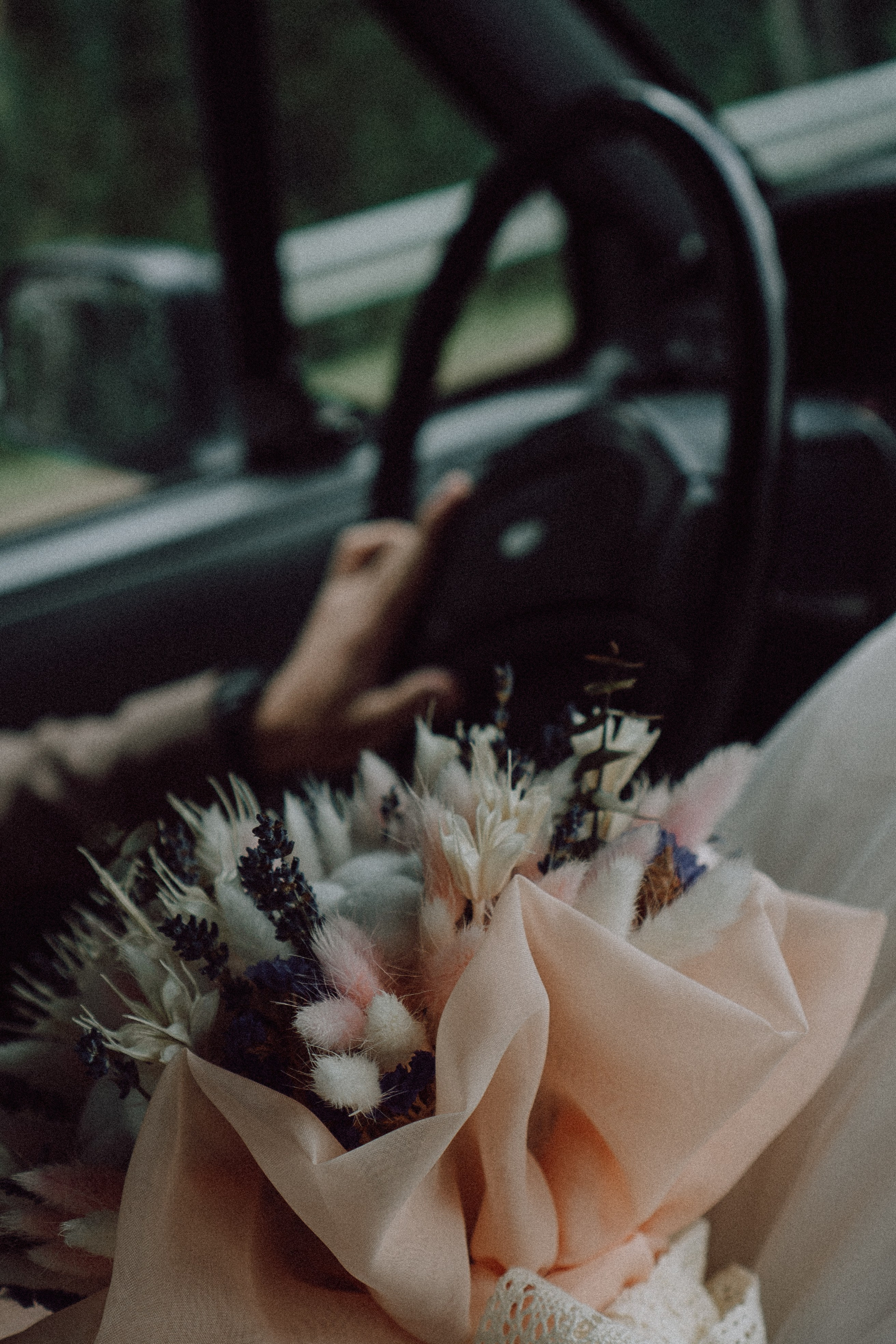 СВАДЕБНАЯ ФОТОСЕССИИЯ ПАРЫ В ГОРОДЕ ПРИОЗЕРСК В СОСНОВОМ ЛЕСУ И С ПИКАПОМ. Профессиональный фотограф, Санкт-Петербург — Виктория Богомолова