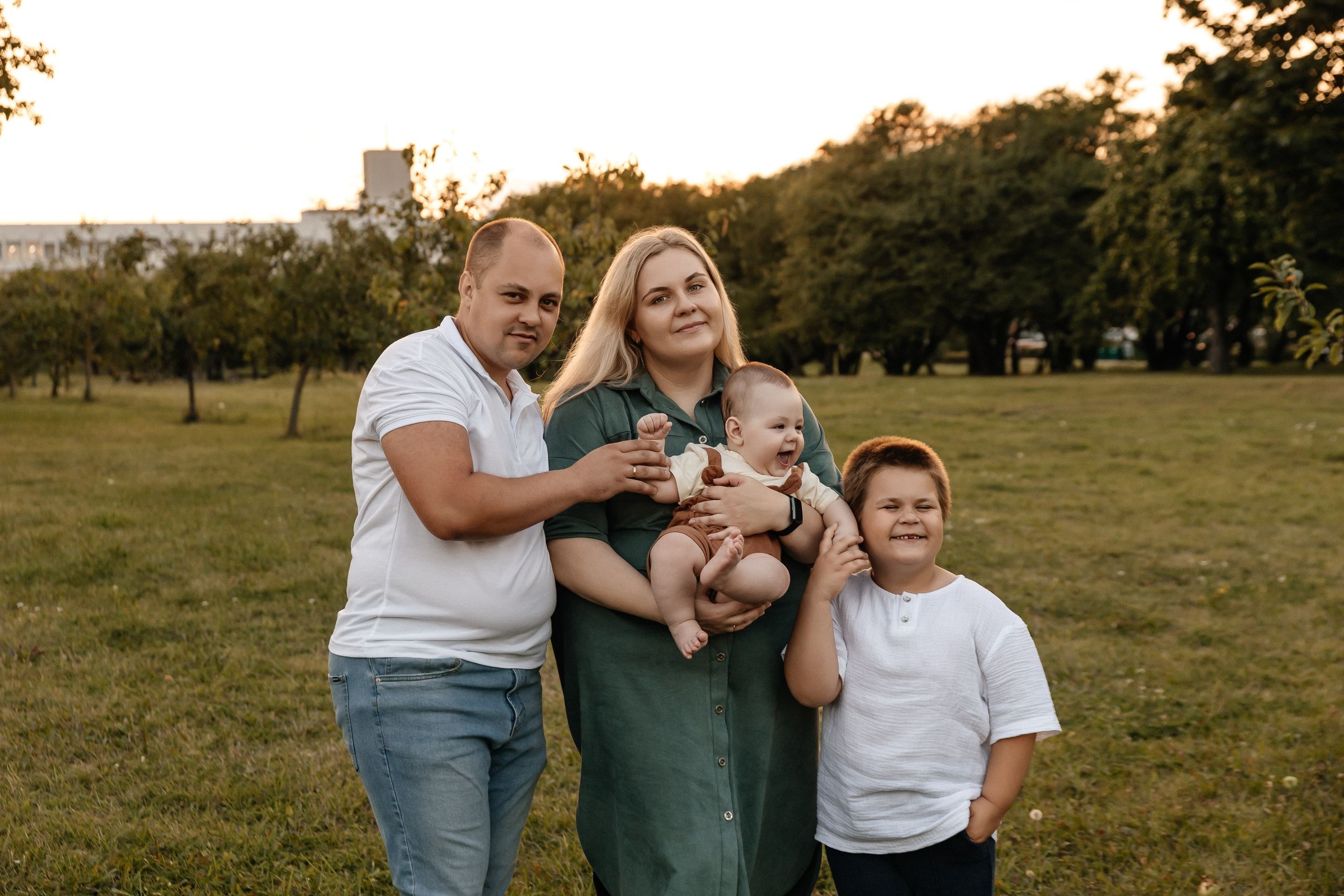 Ксения, Виталий, Артем и Максим. Семейный фотограф Минск Усова Ольга