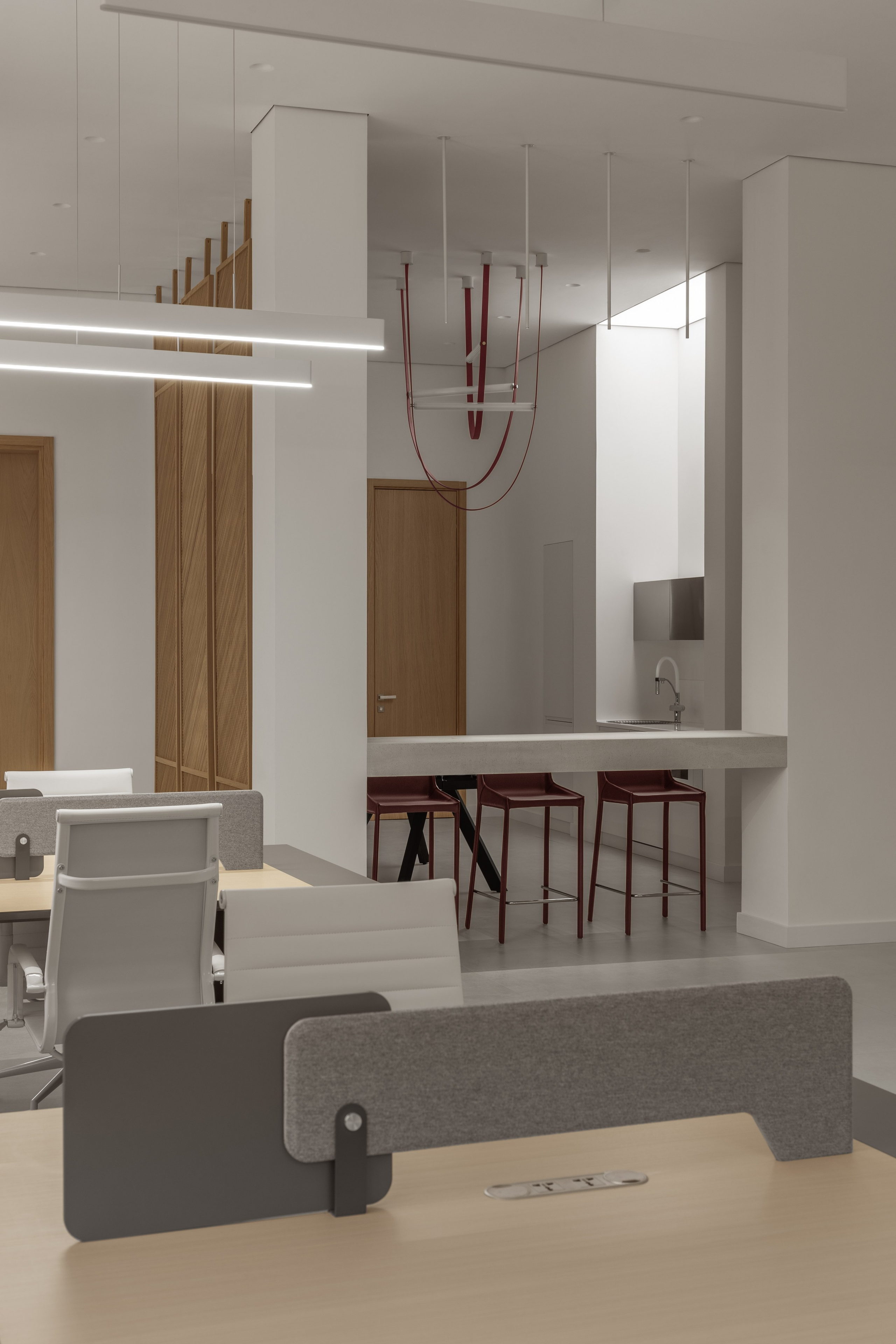 Дарина Иржанова — офис Траст Петролиум. Roman Yakunin — interior photographer in Almaty, Kazakhstan