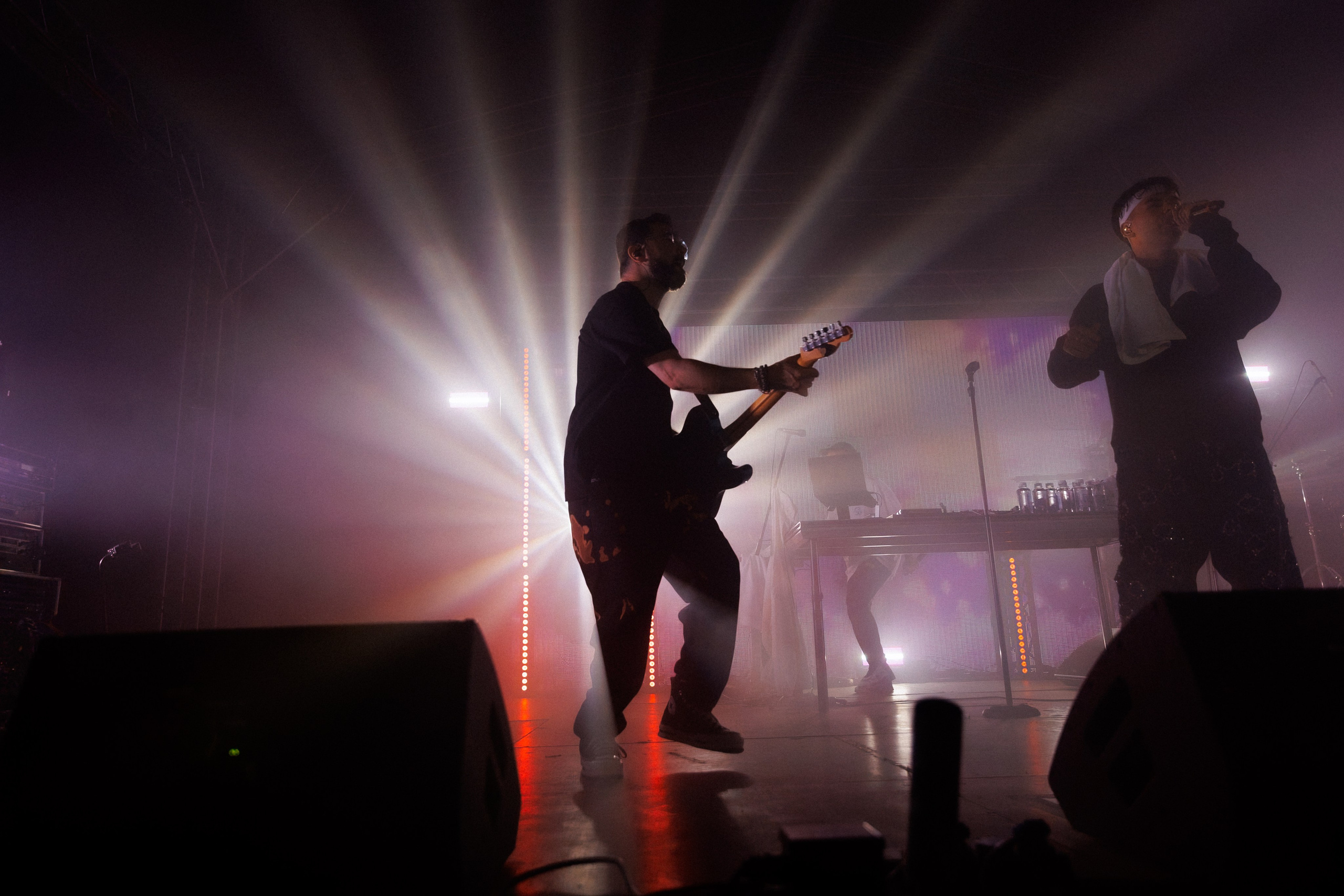 Фотоотчёт и репортаж с концерта группы GAYAZOV$ BROTHER$. Красильников Евгений — профессиональный фотограф в Ростове-на-Дону