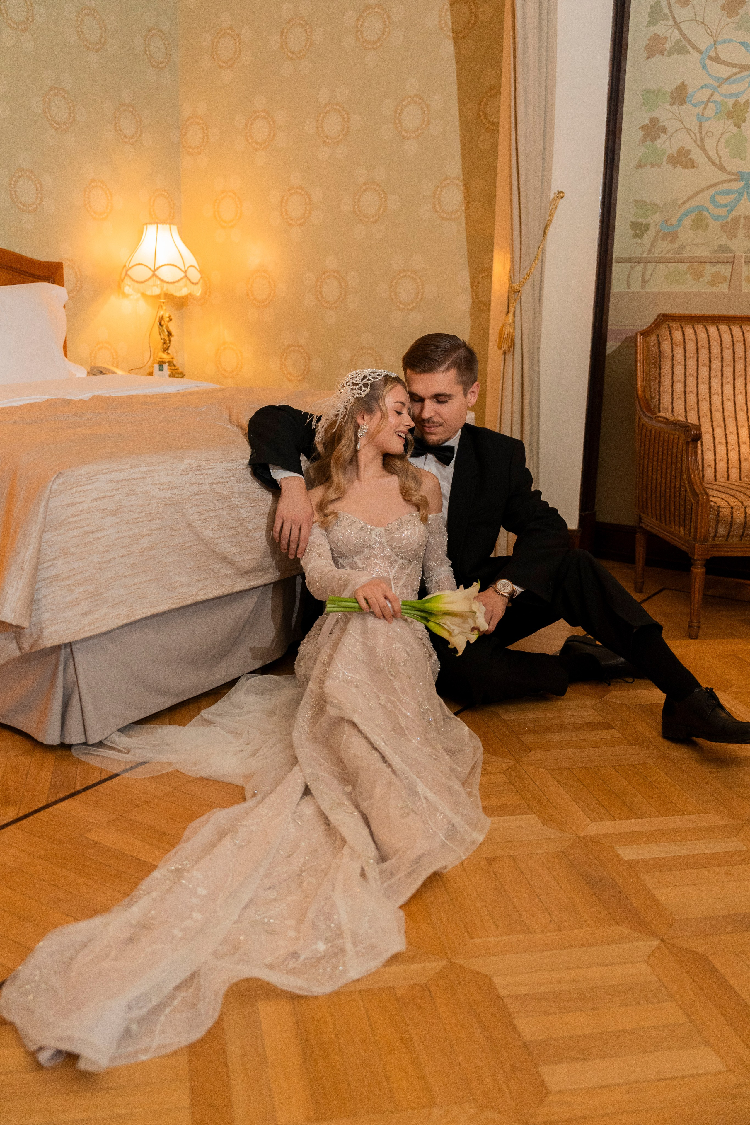 Свадебная фотосессия в отеле Метрополь. Свадебный фотограф в Москве Анна Полушина