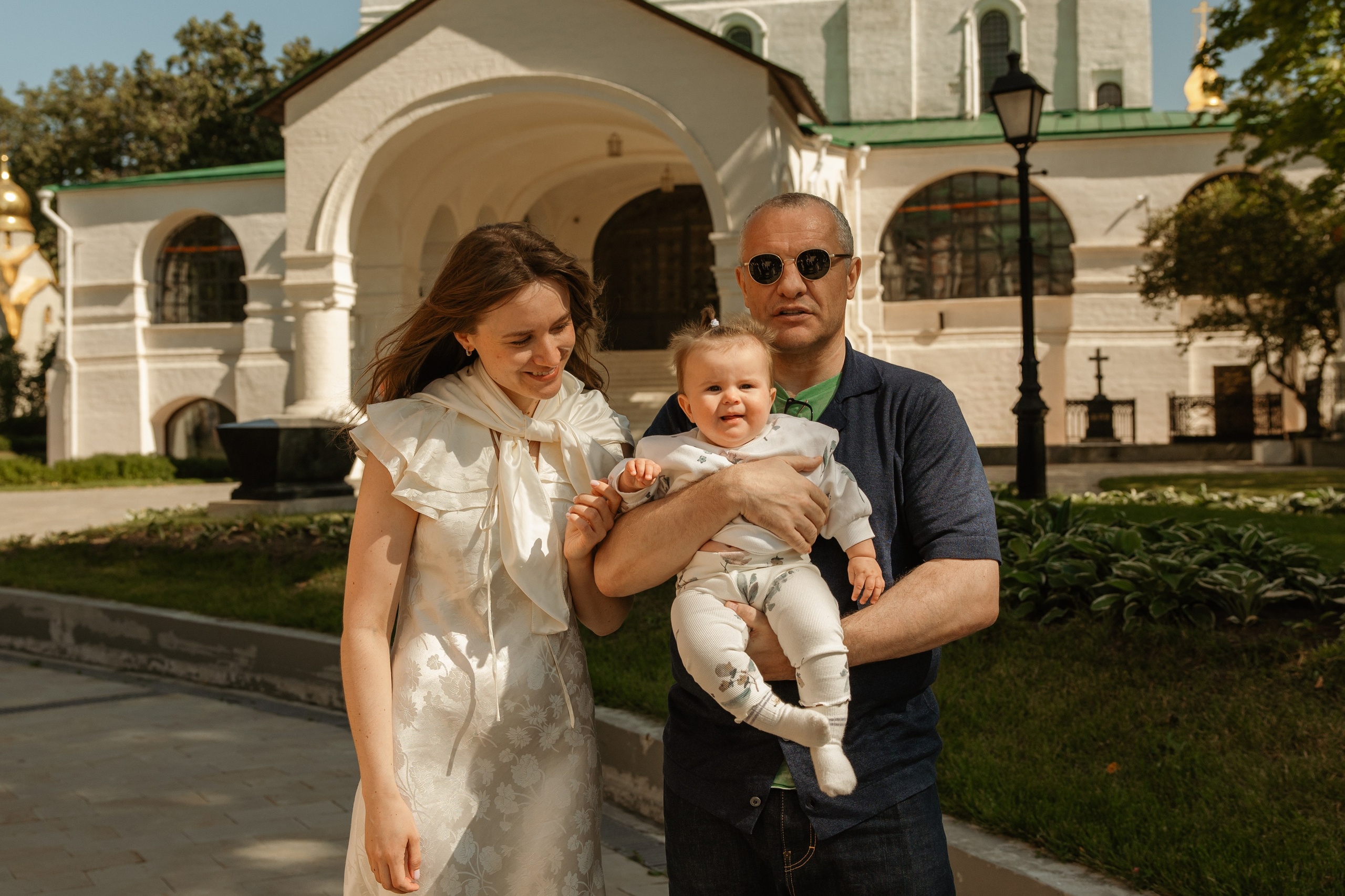 Крещение Машеньки в Новодевичьем монастыре. Семейный фотограф Москва детский фотограф Одинцово фотосессия беременности Рогачева Екатерина
