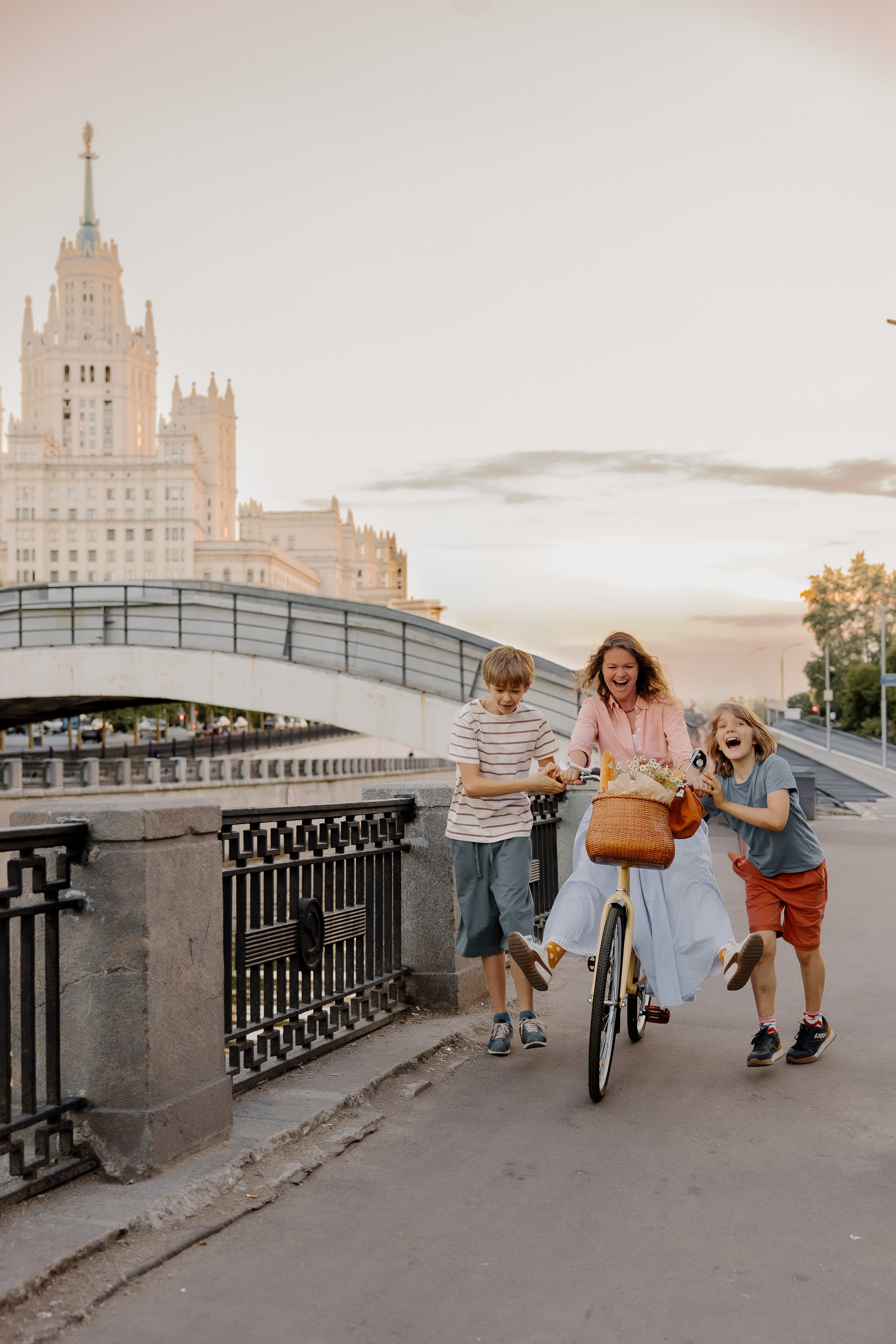 А я иду, шагаю по Москве. Семейный фотограф Москва детский фотограф Одинцово фотосессия беременности Рогачева Екатерина