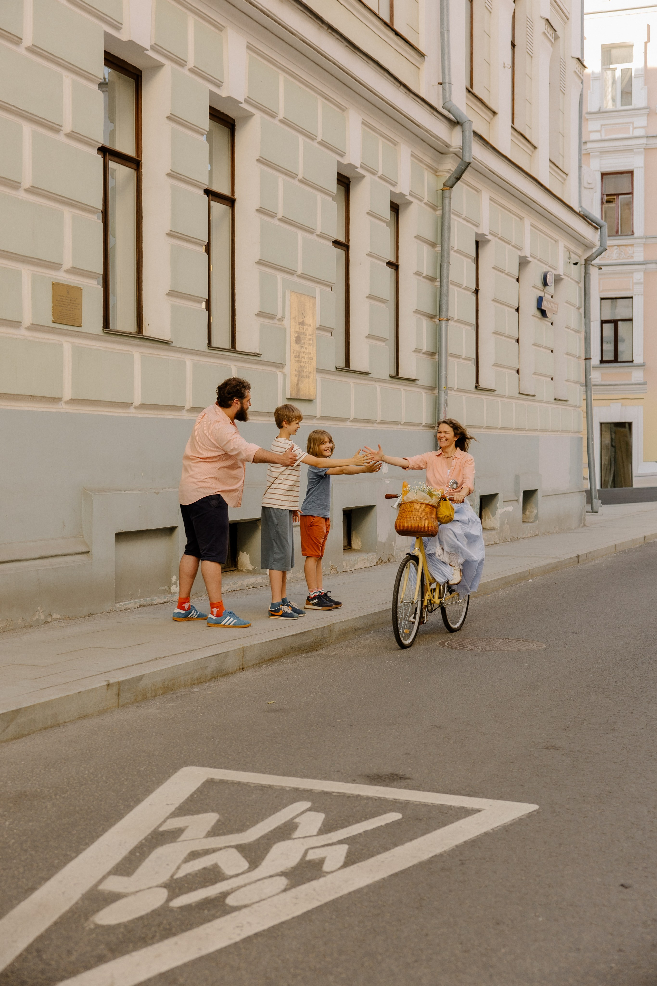 А я иду, шагаю по Москве. Семейный фотограф Москва детский фотограф Одинцово фотосессия беременности Рогачева Екатерина