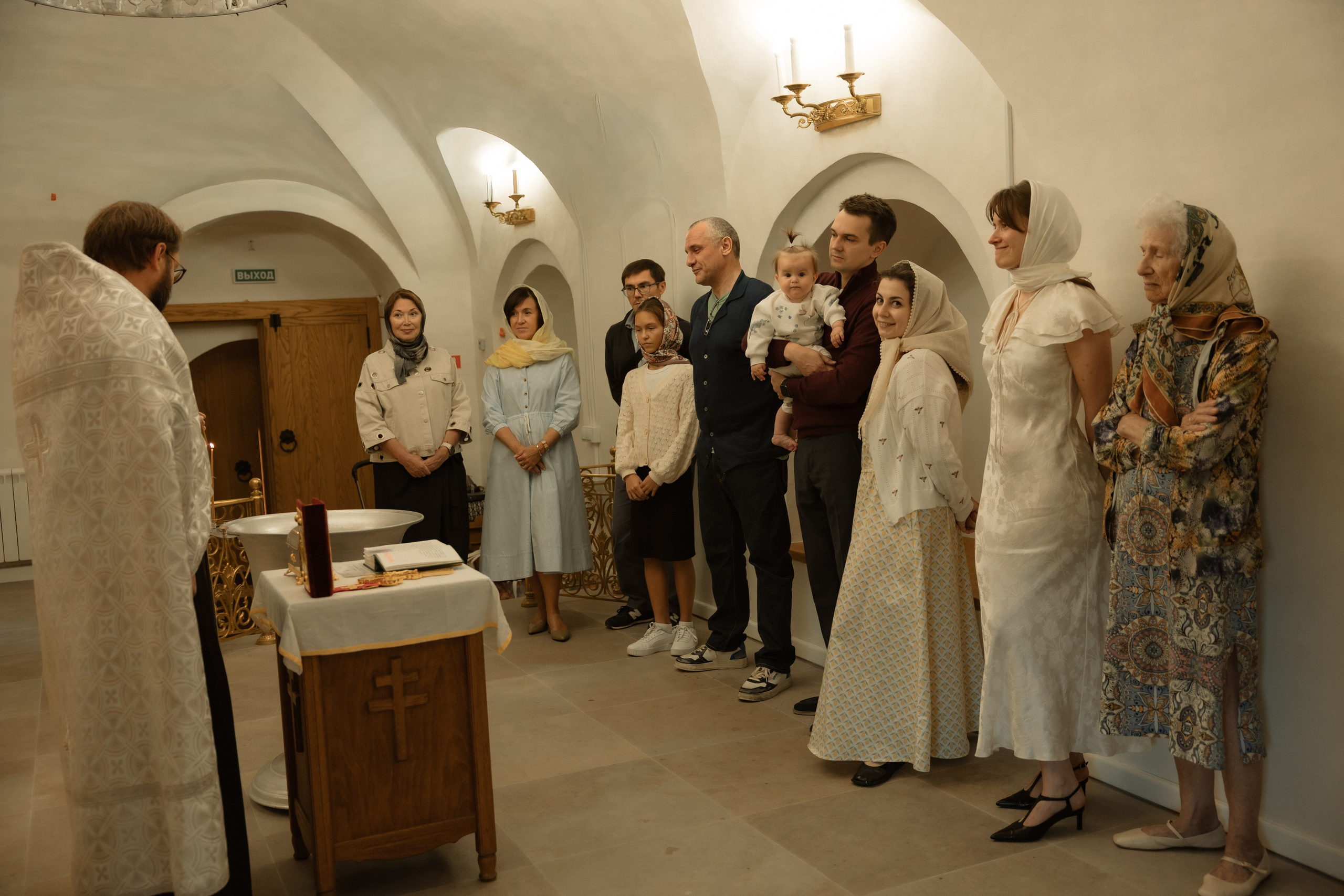 Крещение Машеньки в Новодевичьем монастыре. Семейный фотограф Москва детский фотограф Одинцово фотосессия беременности Рогачева Екатерина