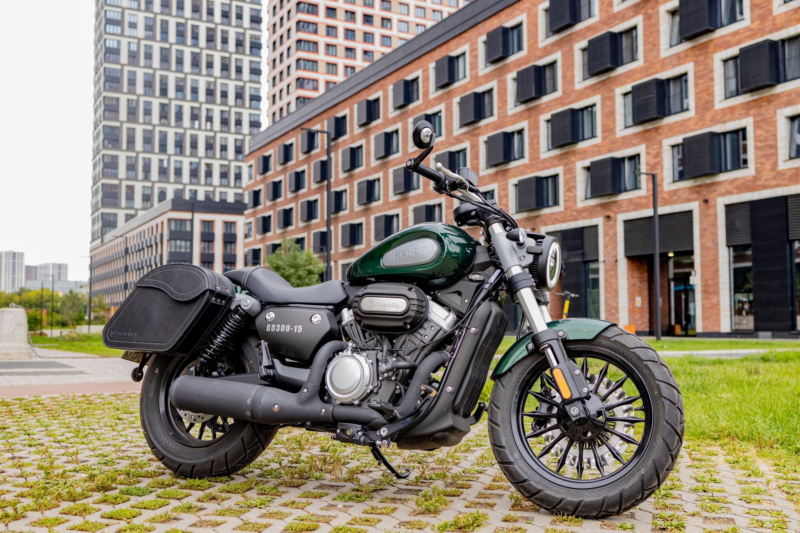 Съемка для журнала мотоцикл Benda Chinchilla. Репортажный, семейный и студийный фотограф в Москве Демин Алексей