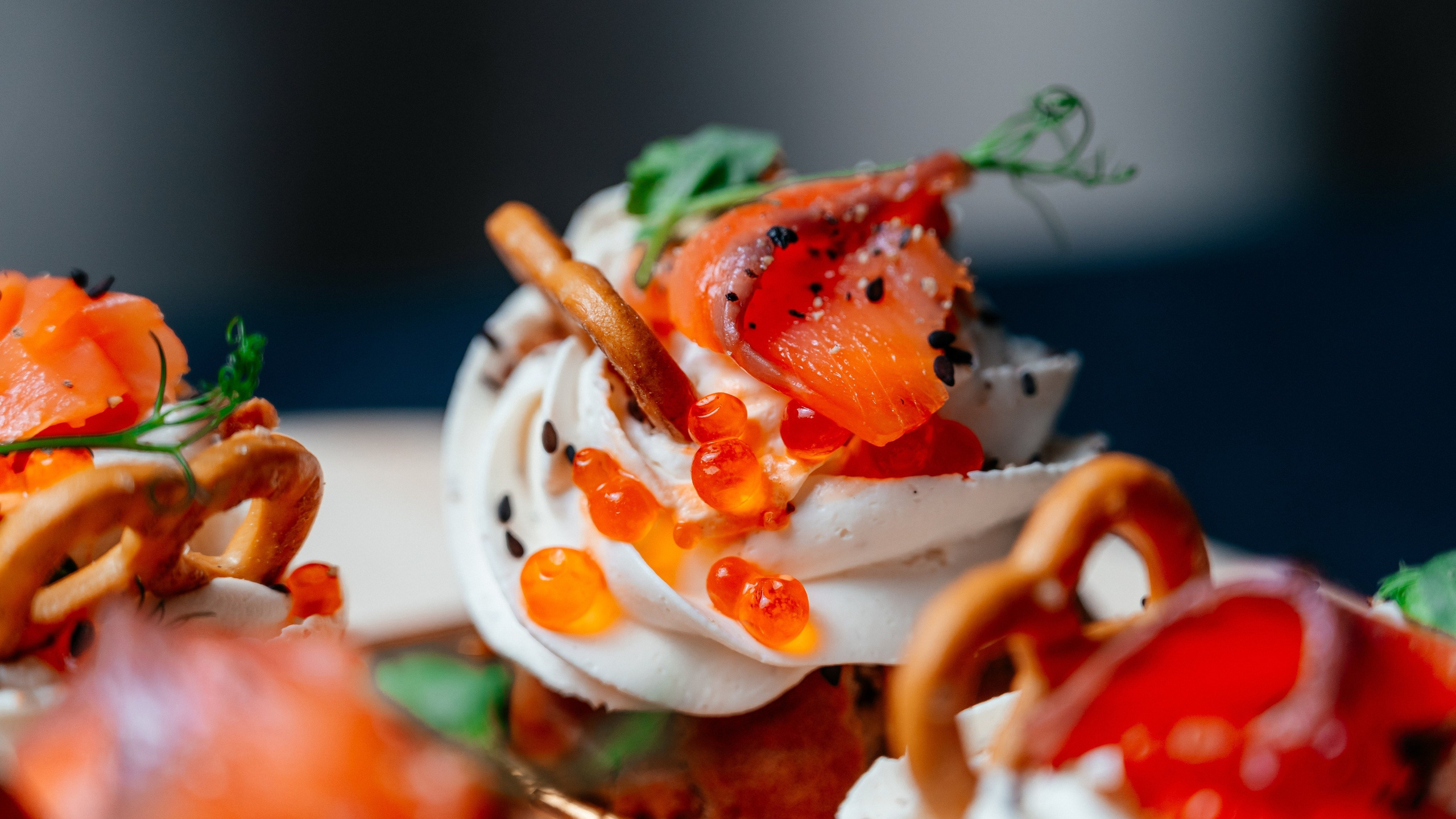 Выездной кейтеринг, съедобные букеты, торты и сладости на заказ