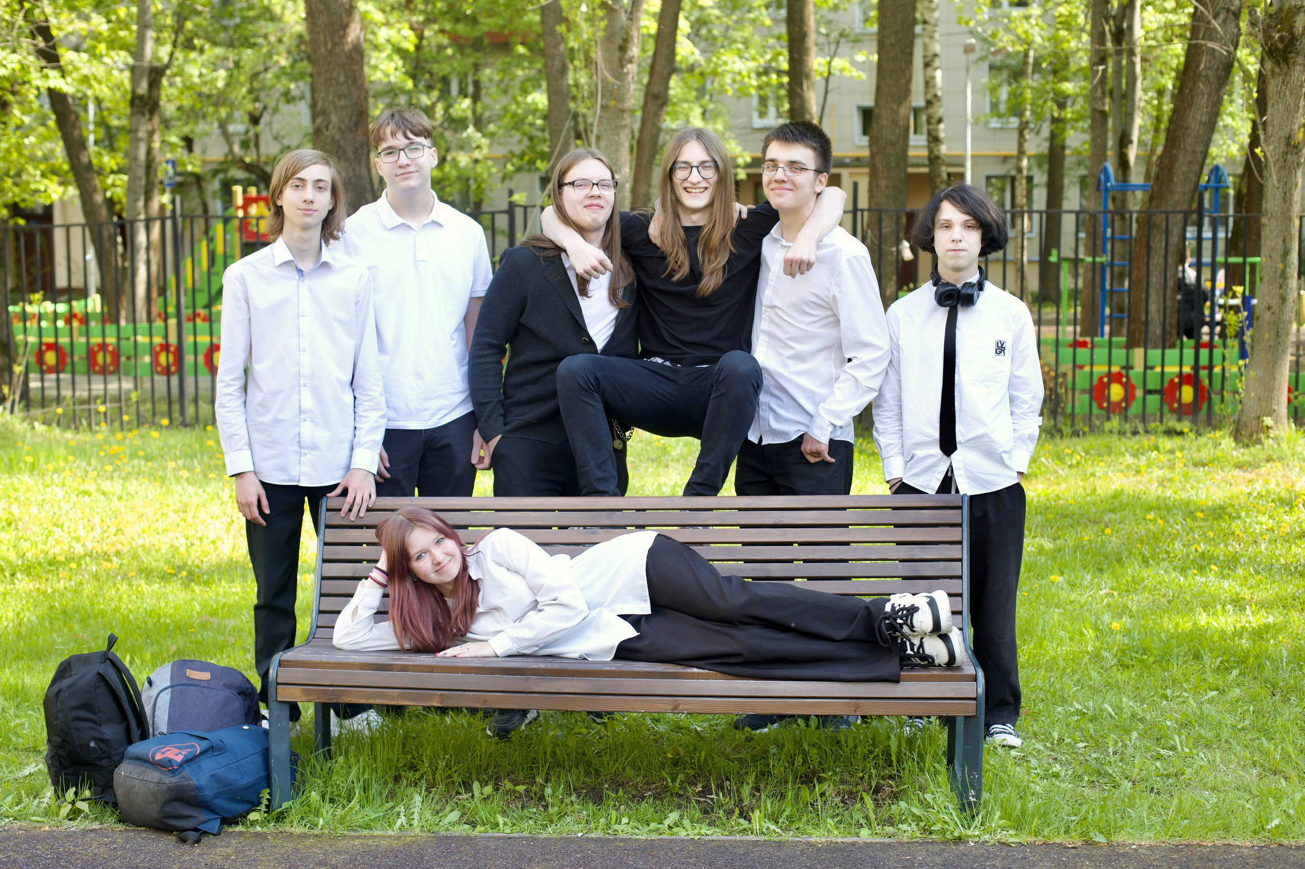 Групповые фото 9 и 11 класс