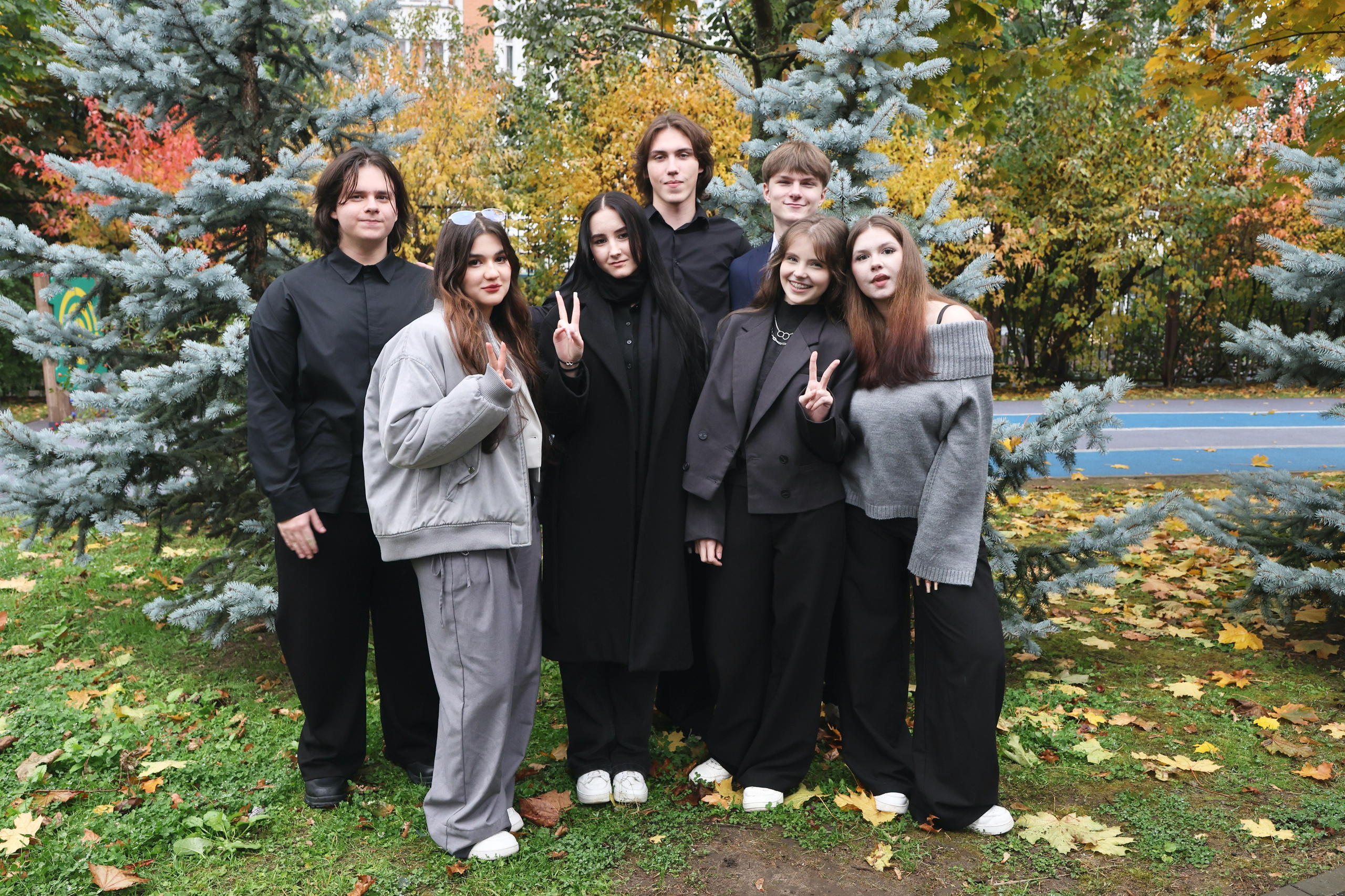 9/11 класс. Групповые фото. Школьные выпускные альбомы в Москве Марина Николаева