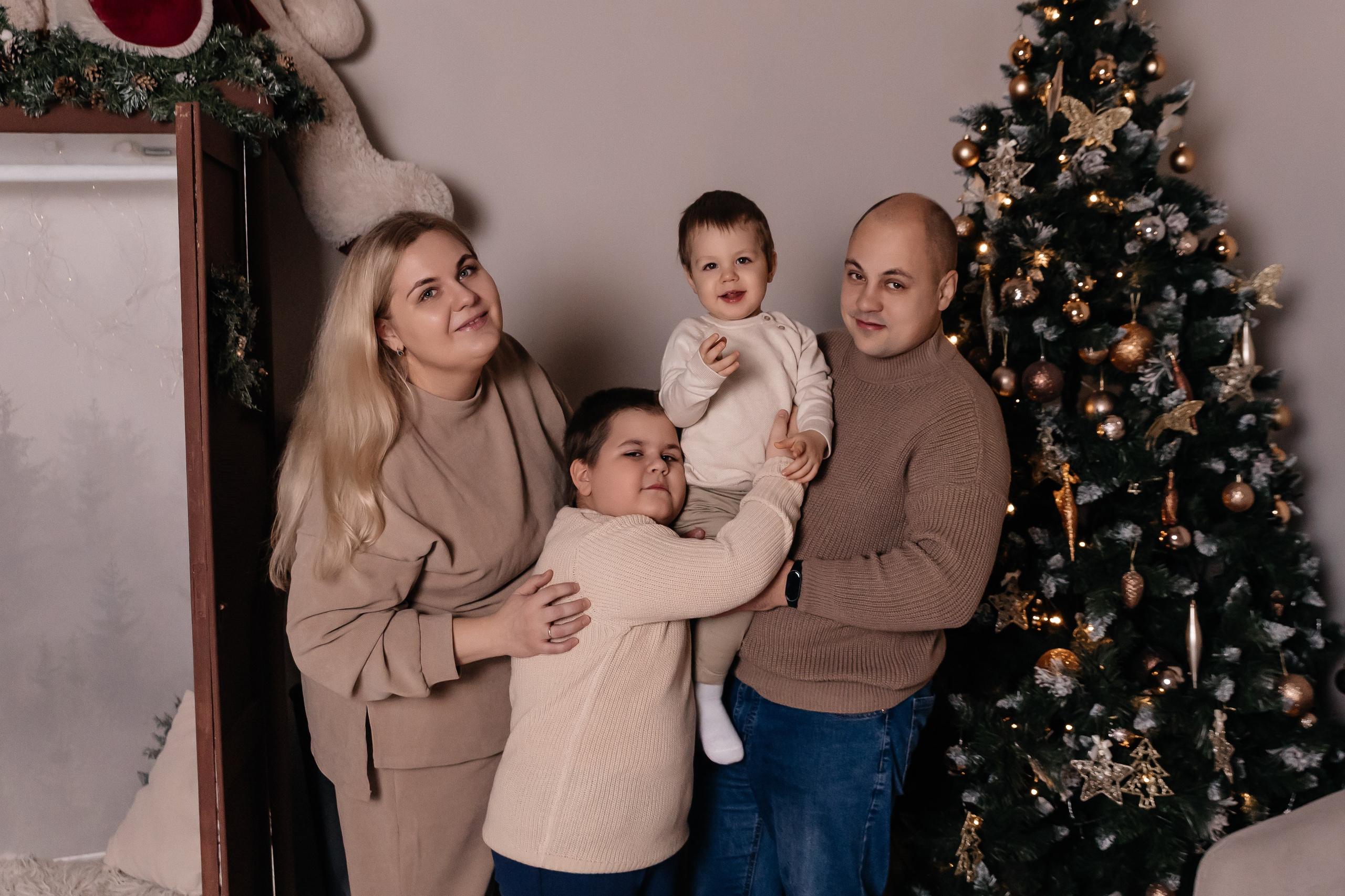 Ксения, Виталий, Артем и Максим. Семейный фотограф Минск Усова Ольга