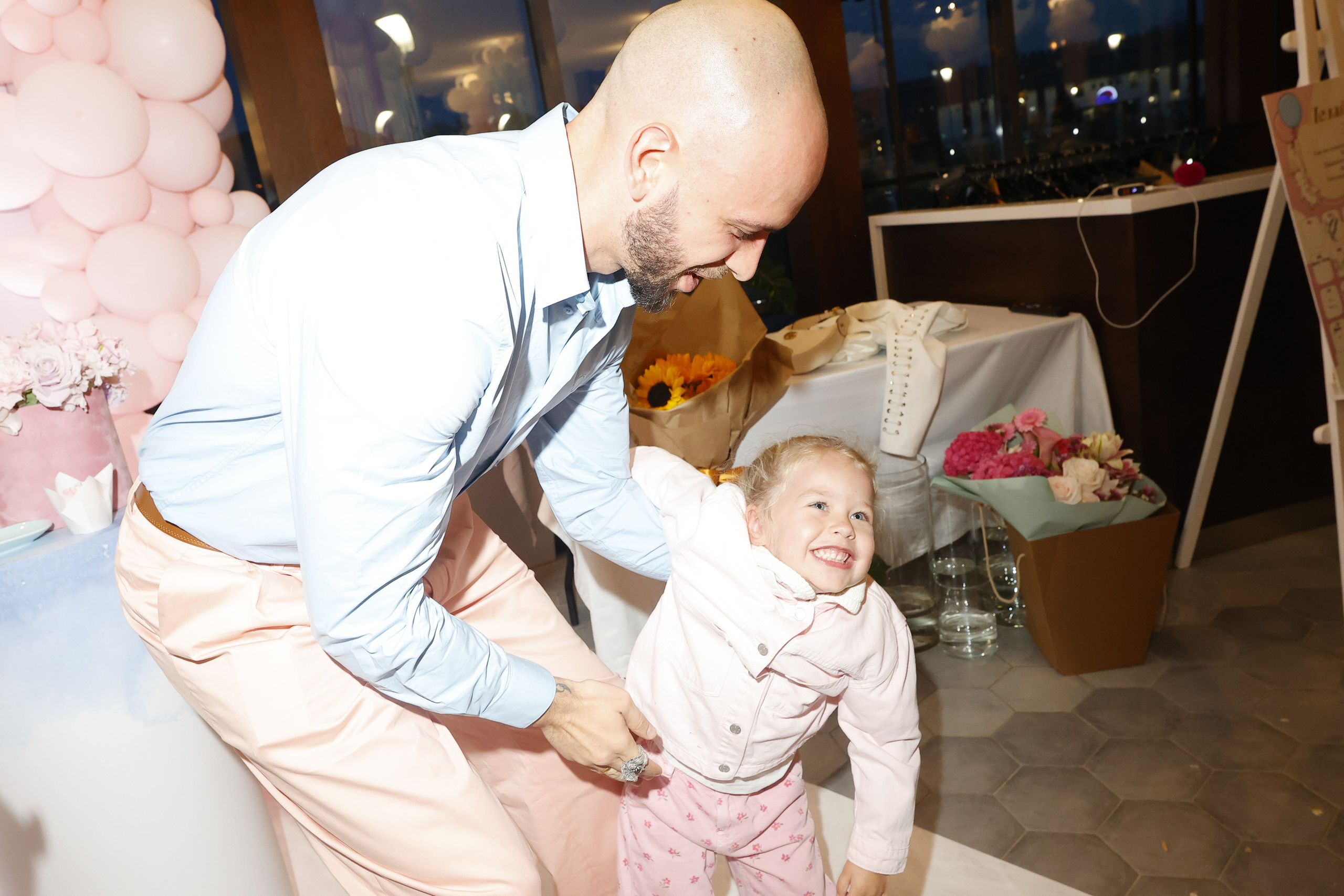 GENDER PARTY АССОЛЬ И ST. Nikolskayasecular