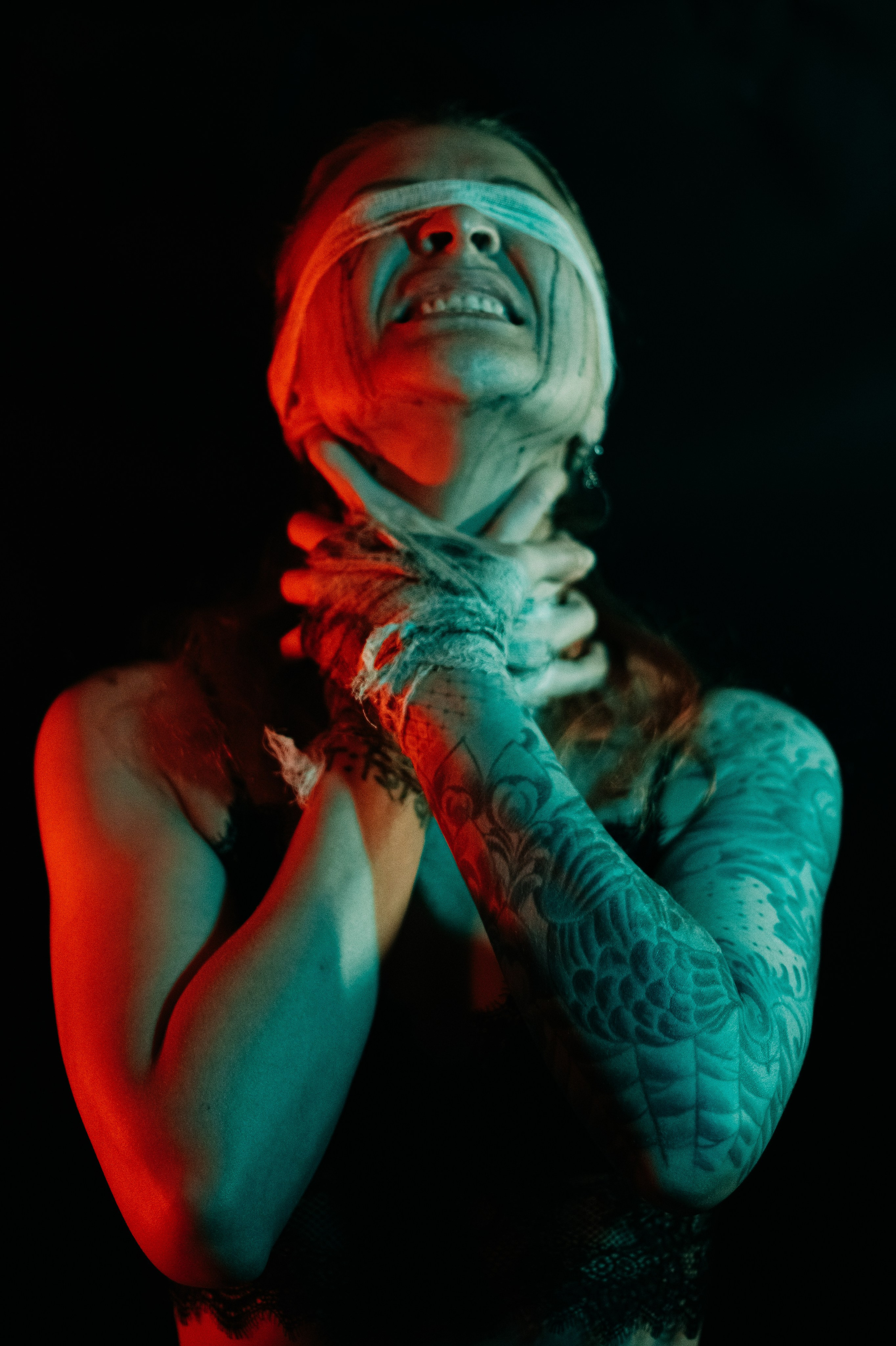 H E L E N. Портретный и уличный фотограф в Санкт-Петербурге Сергей Кутьин