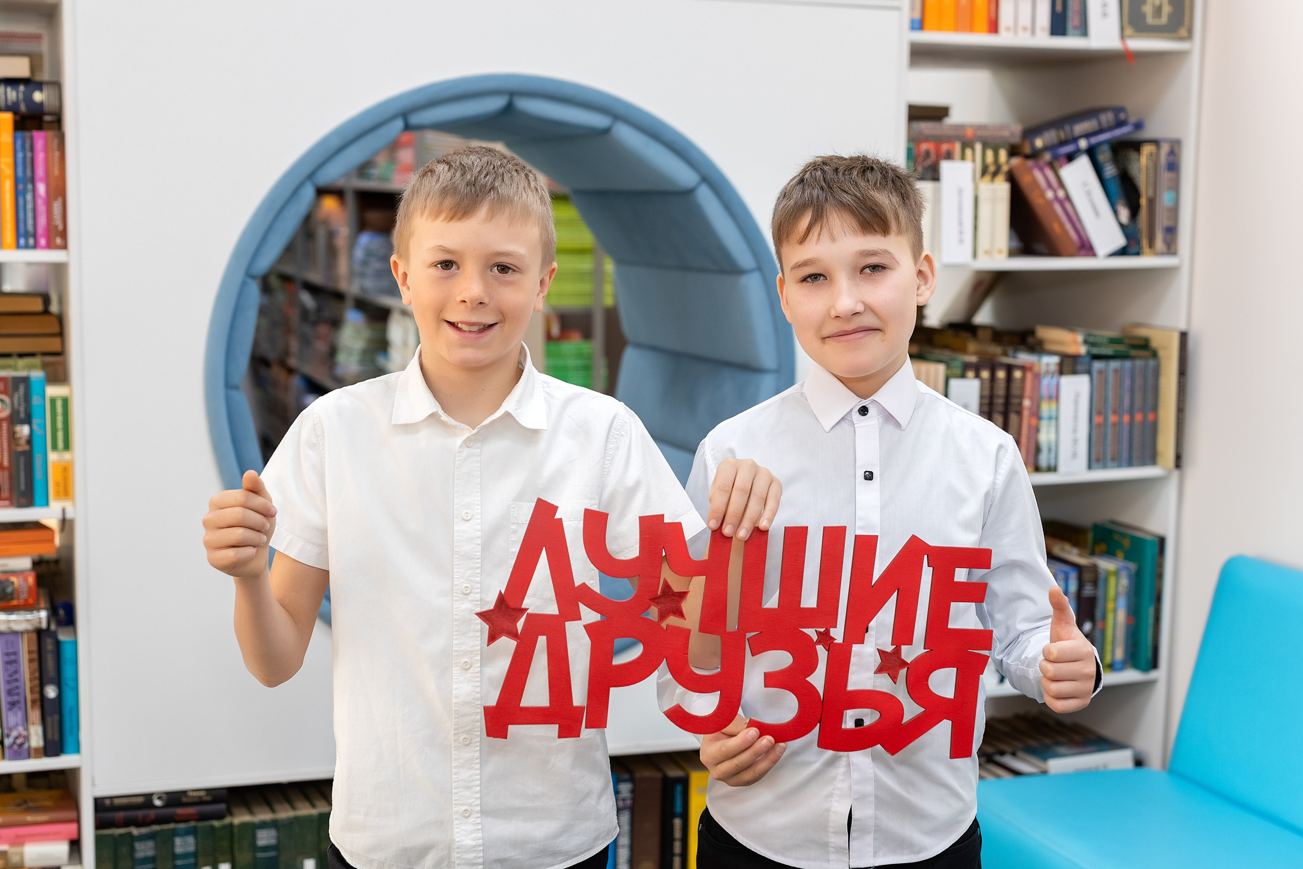 Школа № 4 имени В. Н. Косова, 4б. п.Тавричанка. Стильный выпускной альбом Владивосток фотограф Вероника Мигачева
