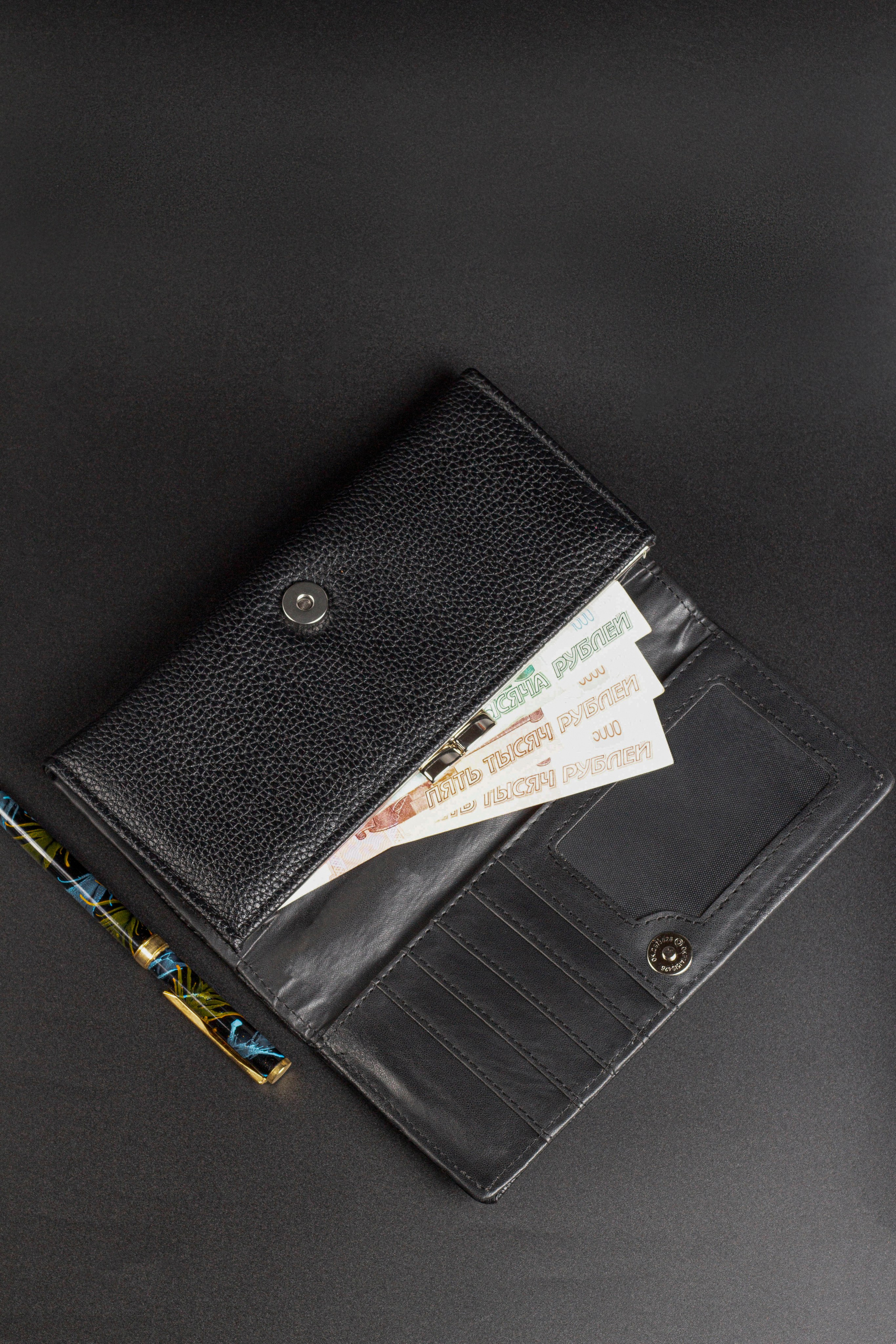 Предметная фотография изделий из кожи. Предметный фотограф в Москве и Московской области