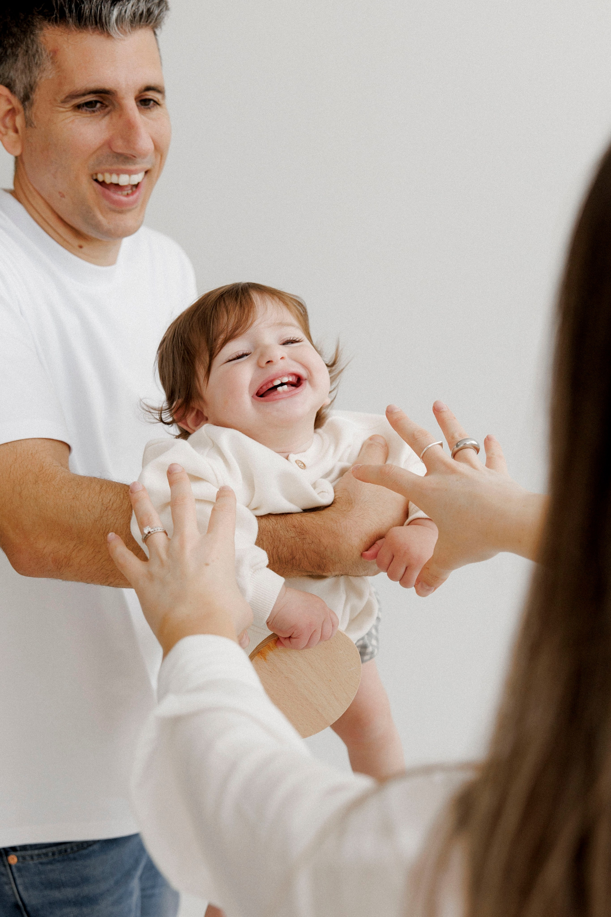 One year inside the White studio. Wedding and family photographer
