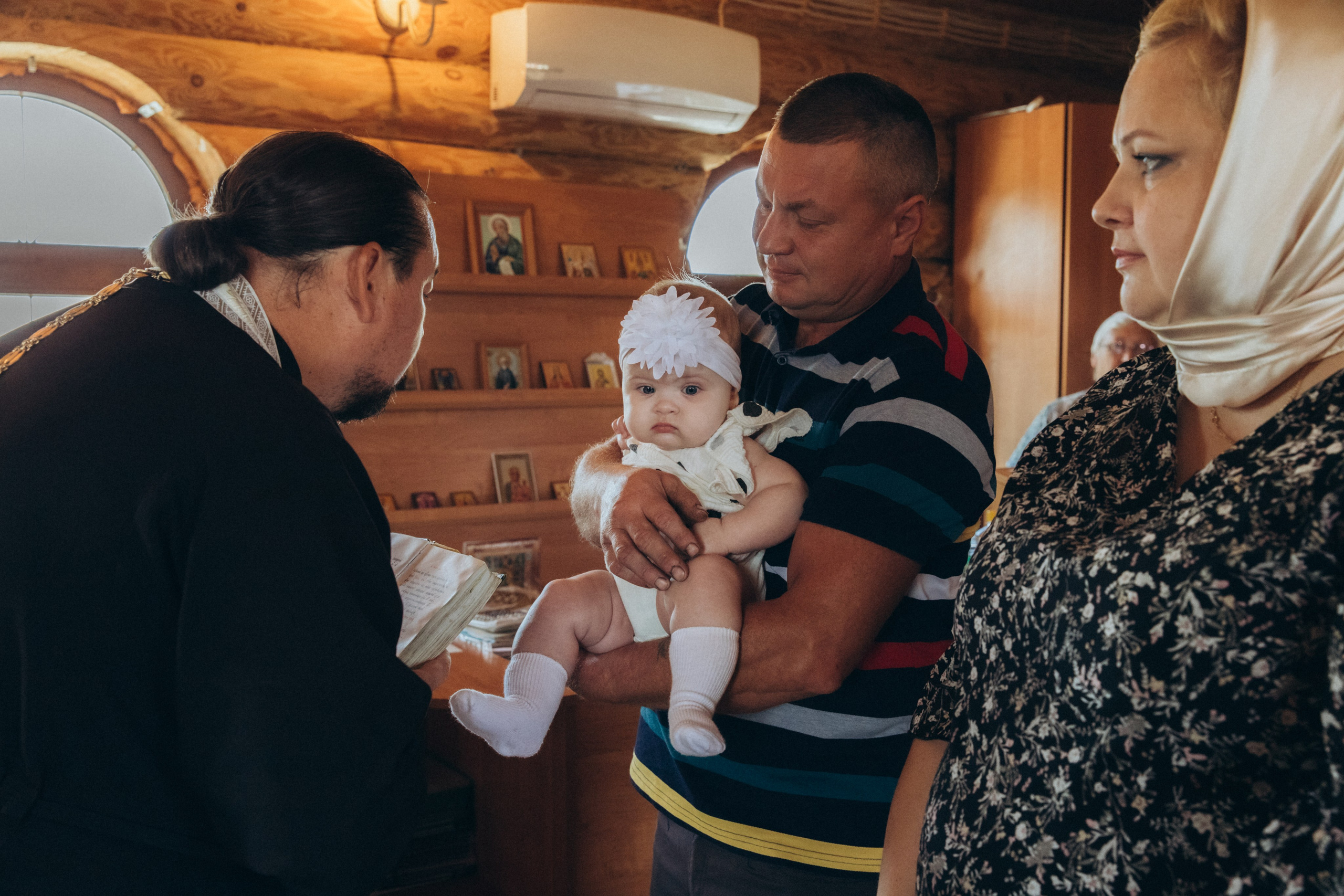 Крещение Марьяны. Фотограф на крещение в Рязани. Семейный фотограф