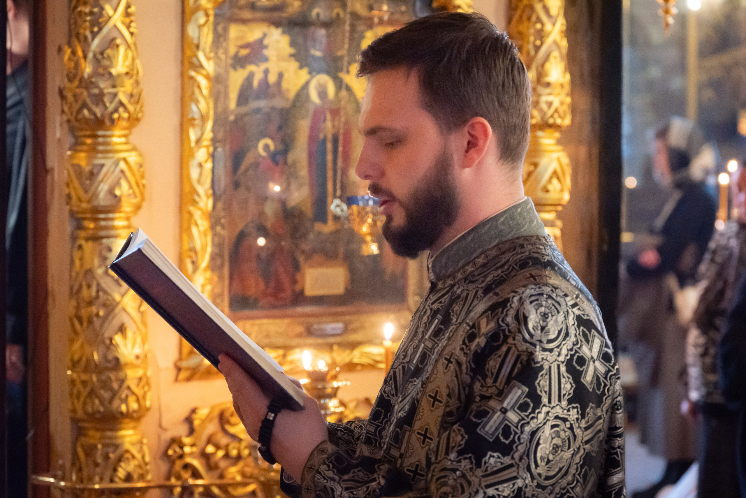 Богородский храм. Вынос Плащаницы. Антон и Татьяна Денисенко — В храме