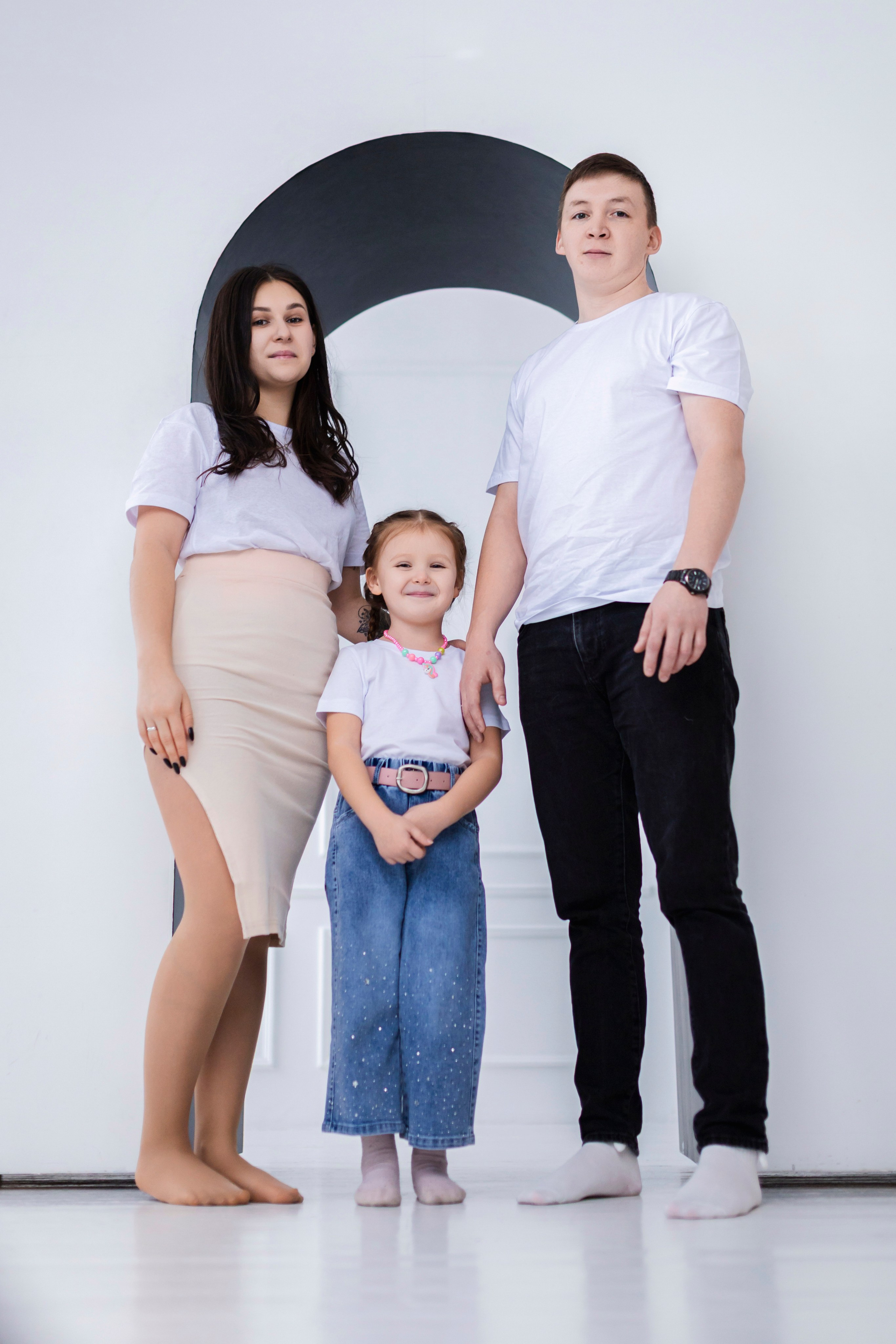 Фотосессия в студии для Дениса Ульяны и Киры. Фотограф Каримов Виктор