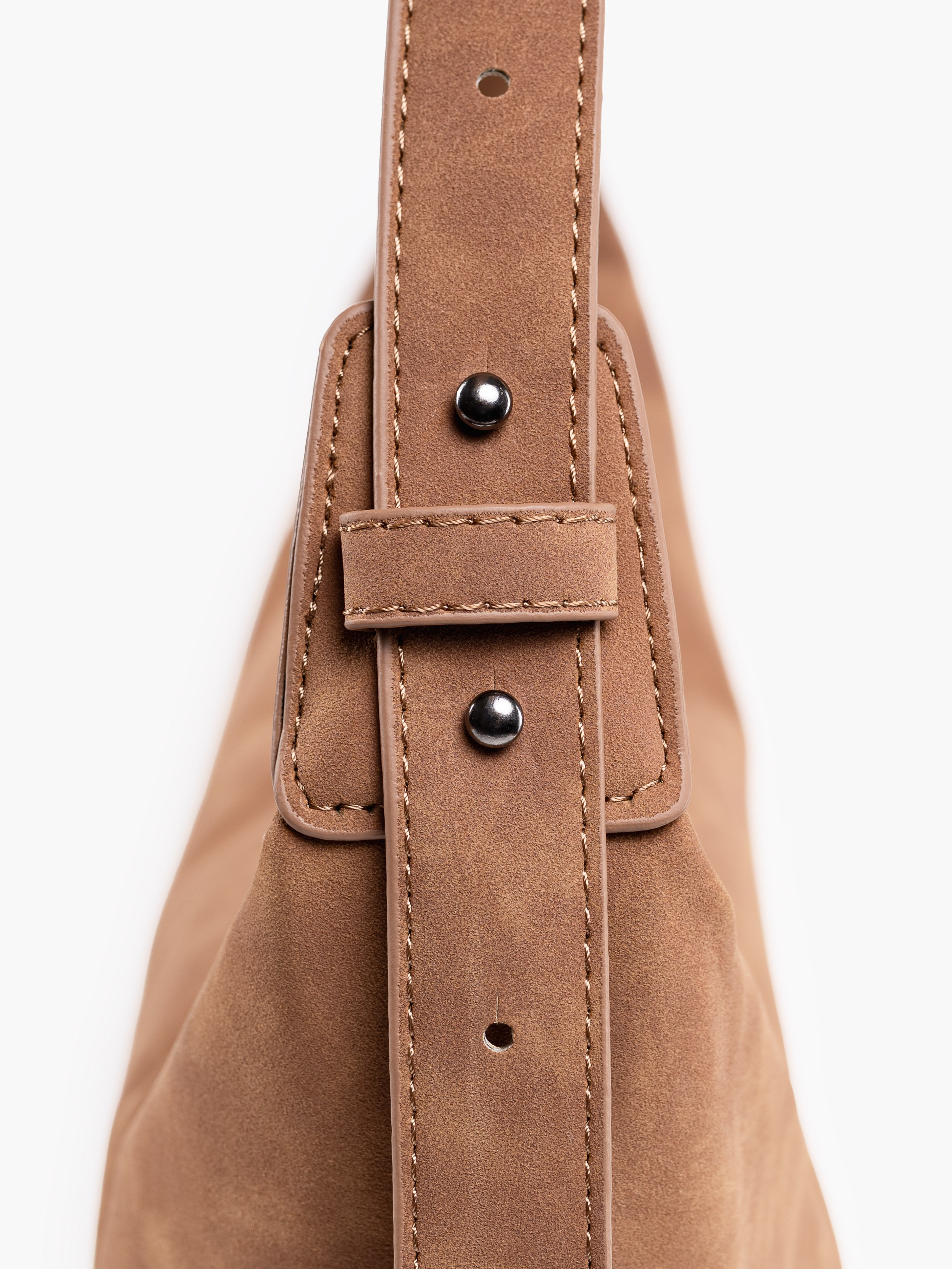 Q Сумки хобо серия 1. Предметный фотограф, фото для маркетплейсов Пятигорск, КМВ