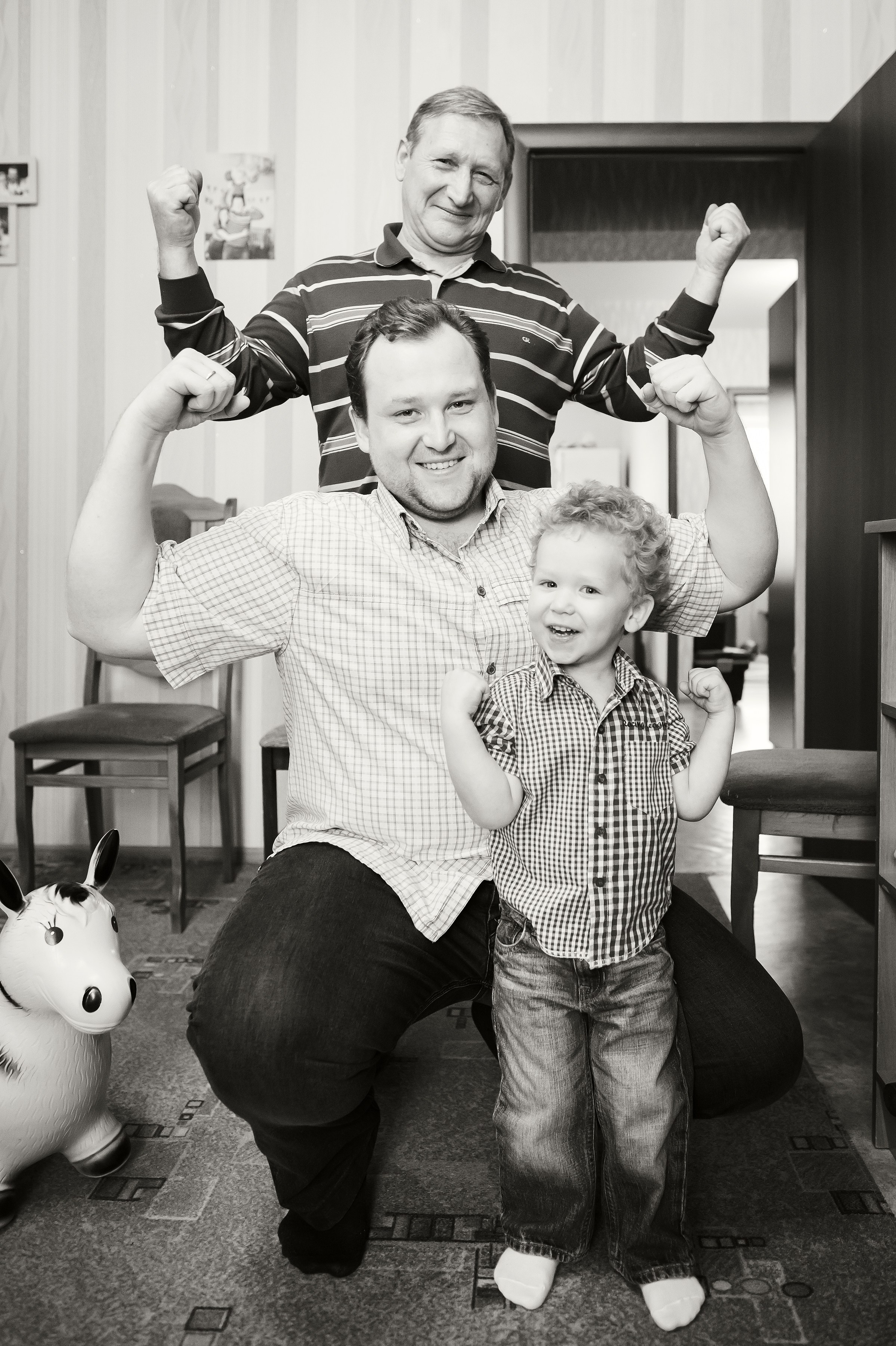 Домашняя съемка. Репортажный, семейный и детский фотограф в Пензе и Заречном Арина Ермилова. Картины барельеф на заказ